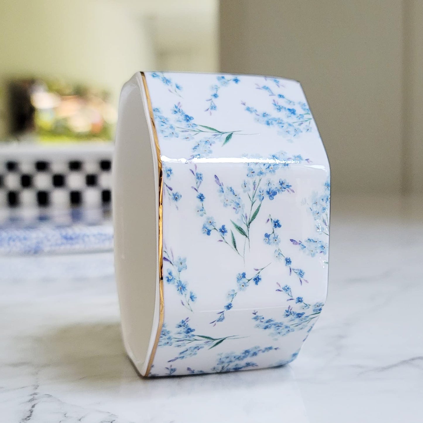 LEAZUL Ceramic Paper Clip Holder Gold Line Paper Clip Dispenser Organizer for Desk Cute Floral Pattern Office Binder Clip Holder Bobby Pin and Hair Clip Holder Gift for Office Blue Flowers