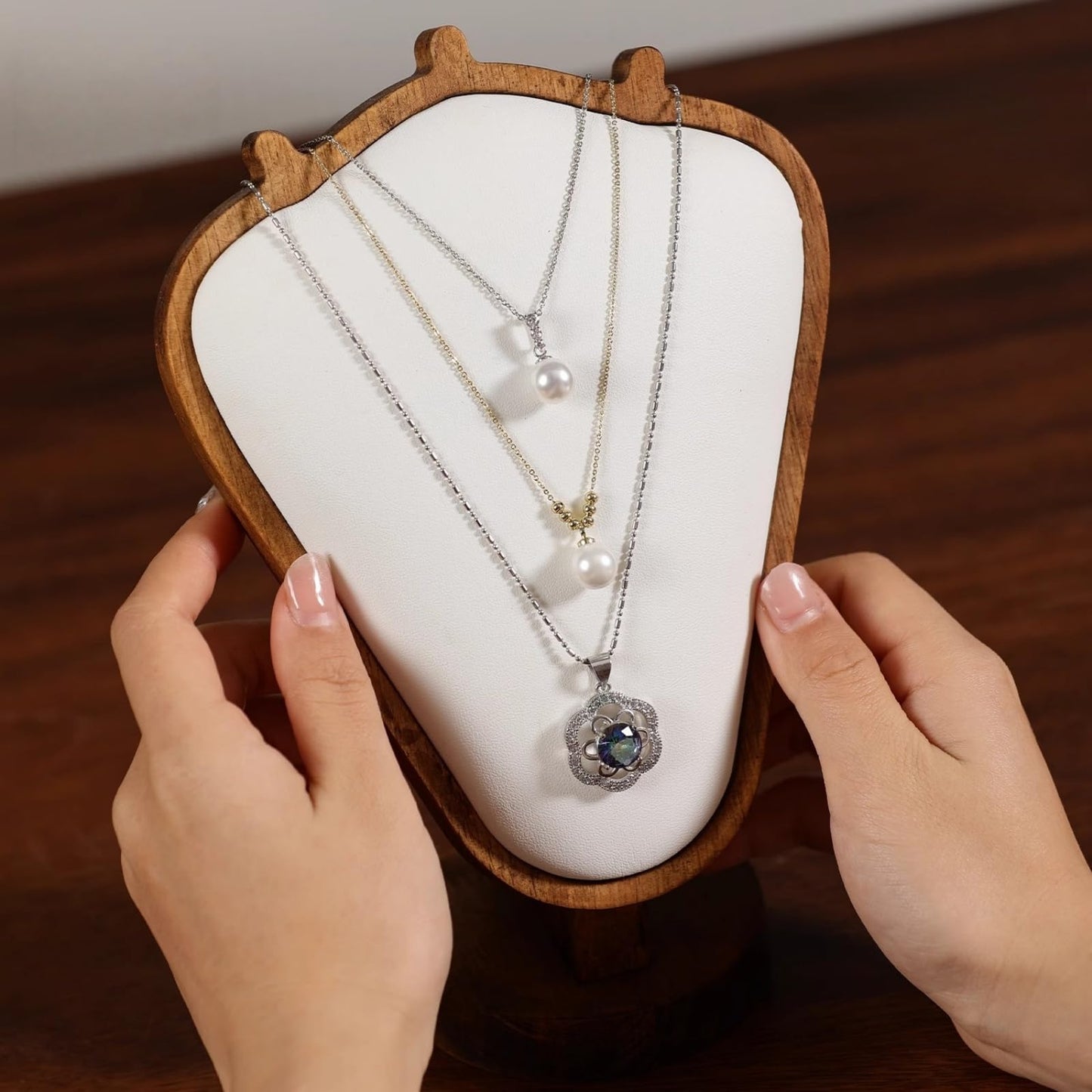 SWTOOL Walnut Color Body Wood Necklace Display Stand with White Leather Soft Mat Necklace Holder Organizer Desktop Stand for Home Store Dresser-3.3"x5.8"x8.4"