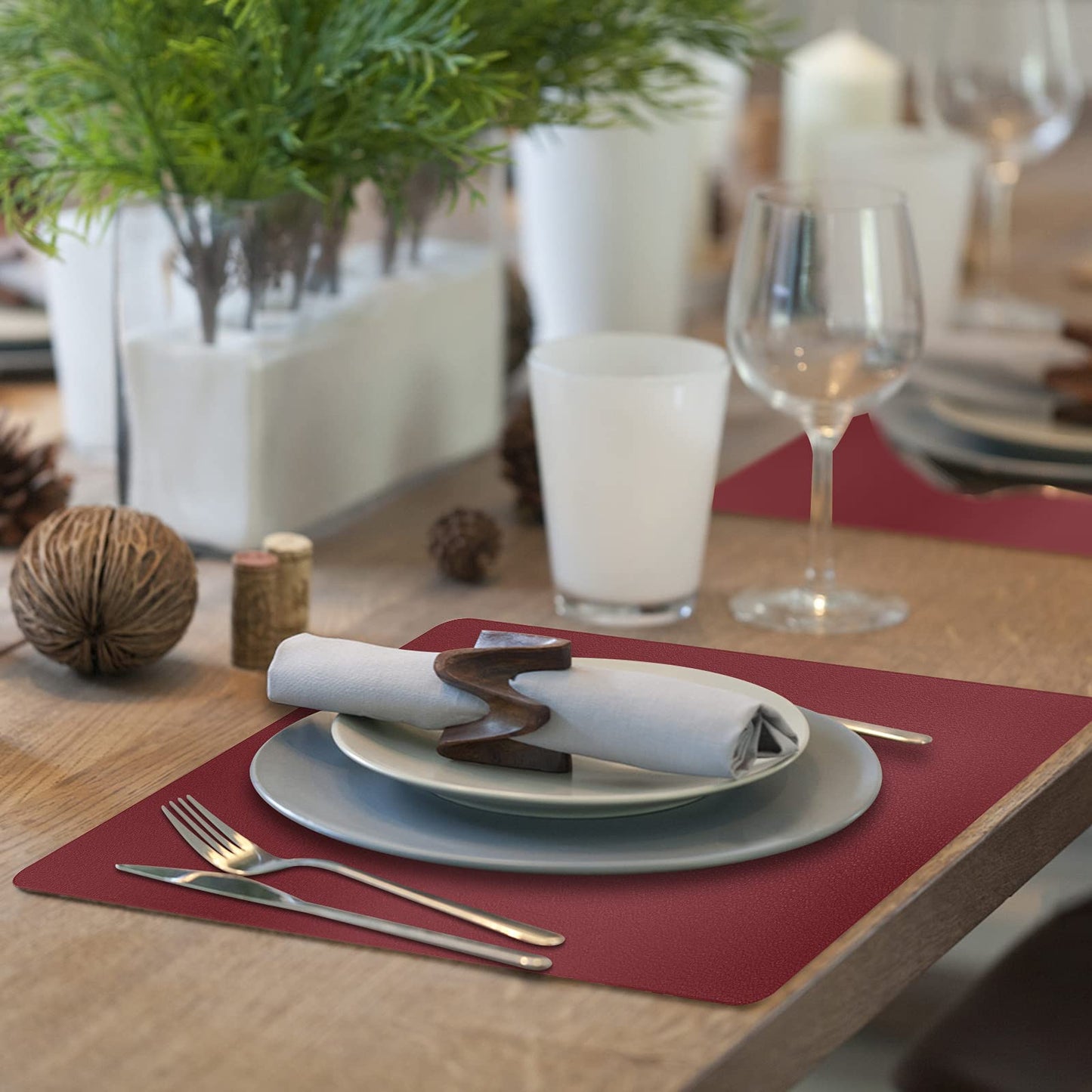 Herda Red Leather Placemats, Premium Quality Wine Red Table Mats Set of 4, Elegant Burgundy Dining Mats Heat resistant Wipeable Washable Indoor Outdoor Place Mat 4 Set, Thick Non-Slip Modern Table Mat
