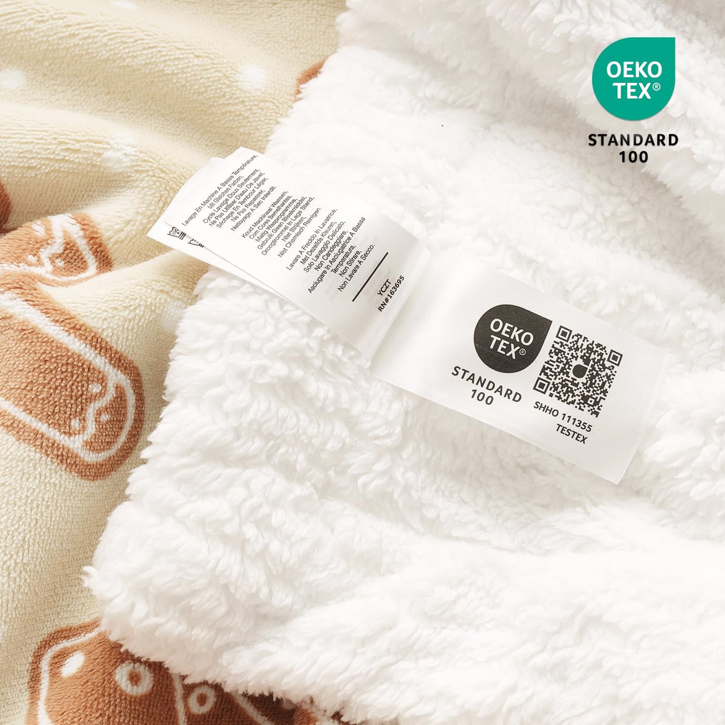 Cozy Bliss Luxury Sherpa Throw Blanket for Couch, Premium Reversible Thick Throw with Gingerbread & Candy Cane Design, Warm Cozy Soft Blanket for Home and Gifts (50 * 60)