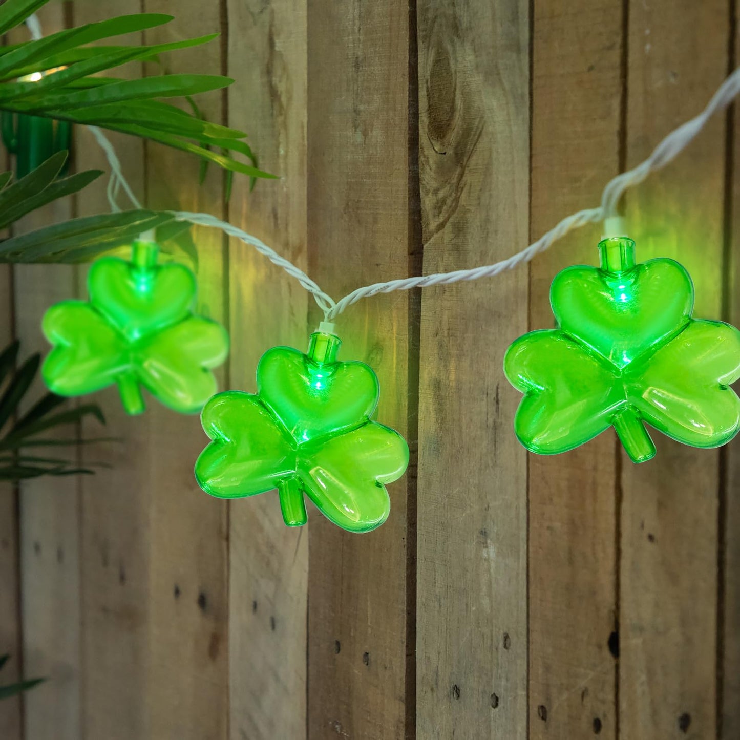 LED Shamrock String Lights Outdoor, 8.5Ft St. Patrick's Day Decorations Lights with 10 Green Clover Light, Plug in Shamrock Fairy Light for Indoor Outdoor St. Patrick's Day Party Irish Window Garden