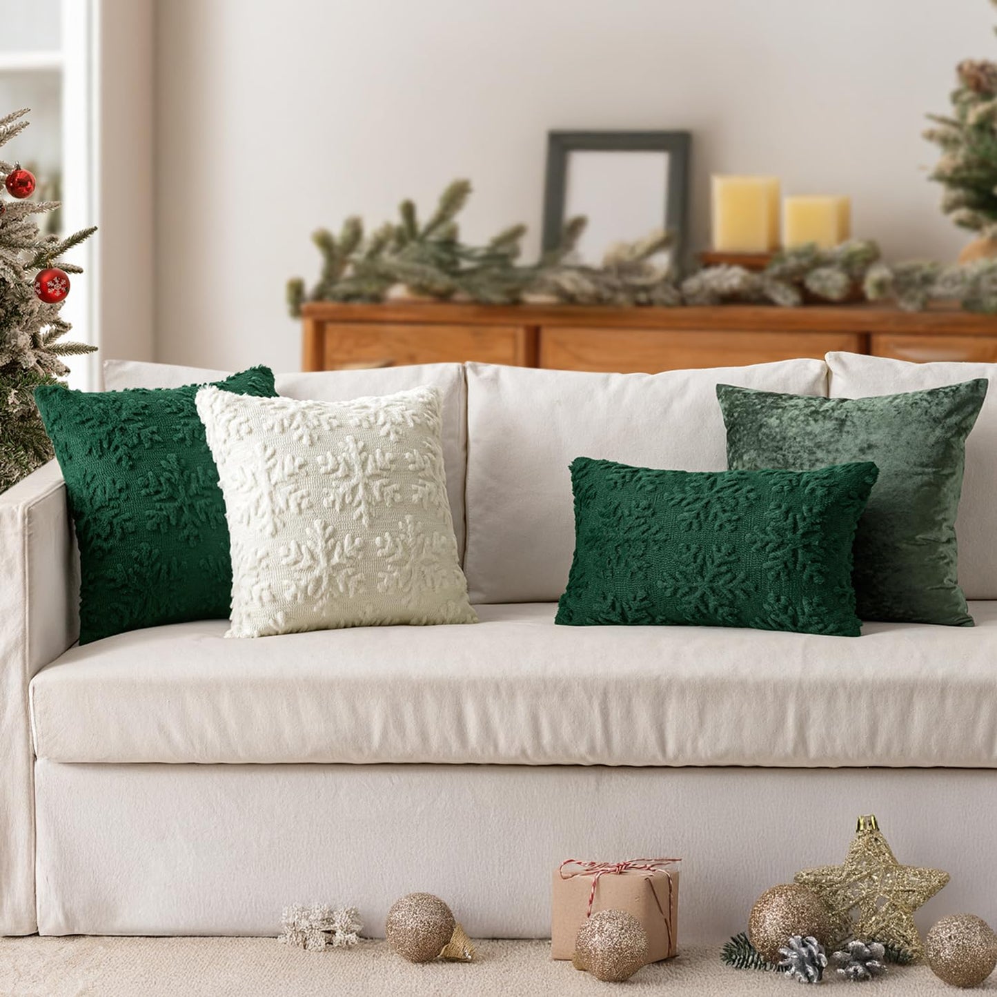 MIULEE Christmas Cream White Throw Pillow Covers Snowflakes Decorative 18×18 Inch Faux Wool Winter Festival Couch Pillow Covers Set of 2 Farmhouse Holiday Home Decors for Sofa Livingroom Bed