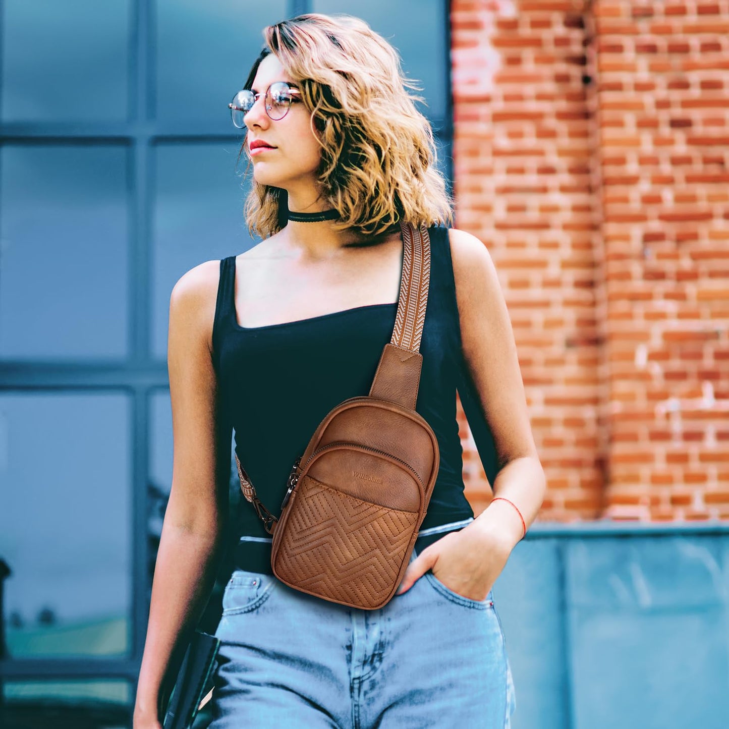 WILLSOLUNA Leather Crossbody Bags for Women Small Sling Bag Anti Theft RFID Chest Purse Fanny Pack for Travel (Black)