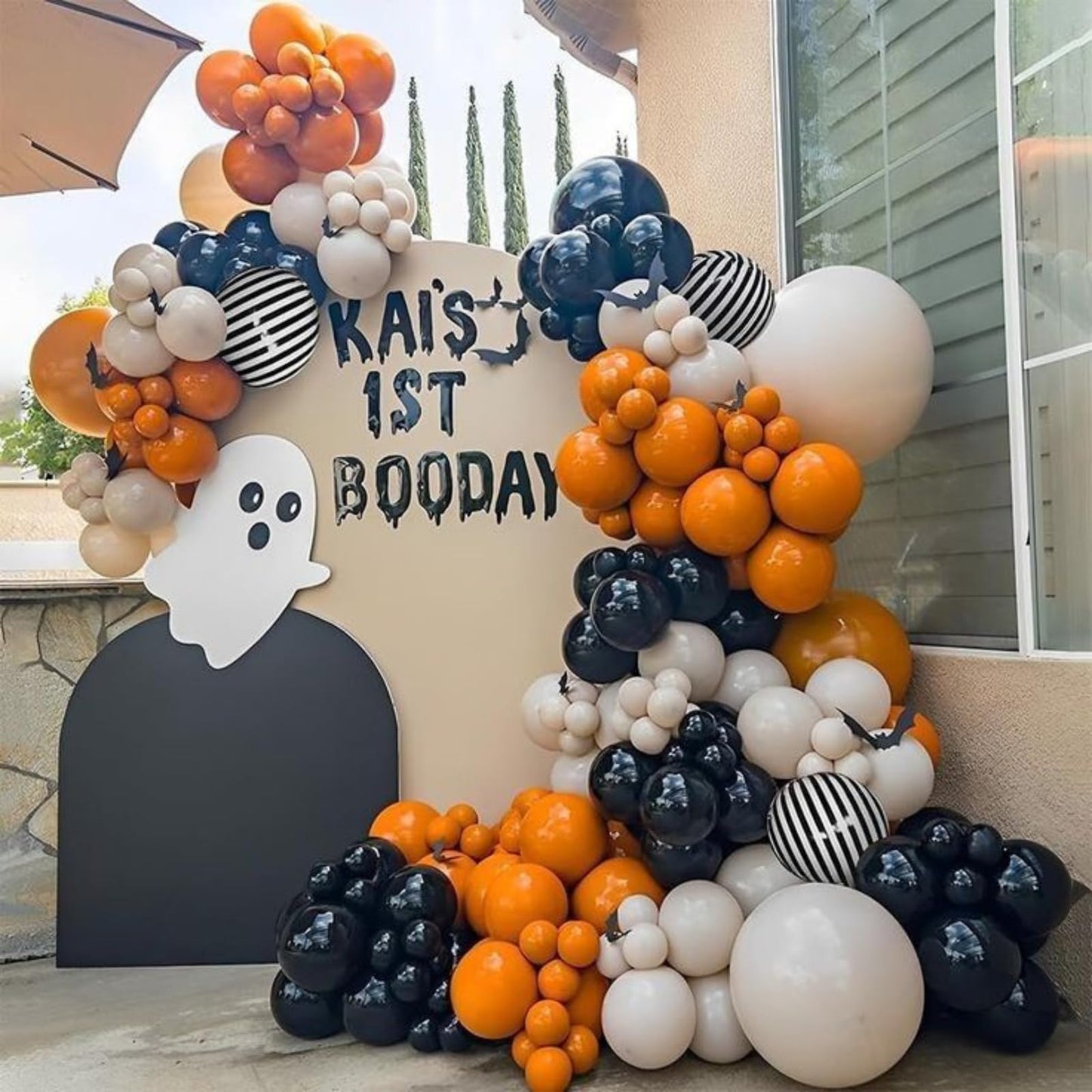 Halloween Balloons Arch Black Orange Beige Balloons Garland Halloween Birthday Party Decorations Orange Black Nude White Sand Latex Balloons with Pumpkin Foil Balloon Eye Print 3D Bat Stikers Decor