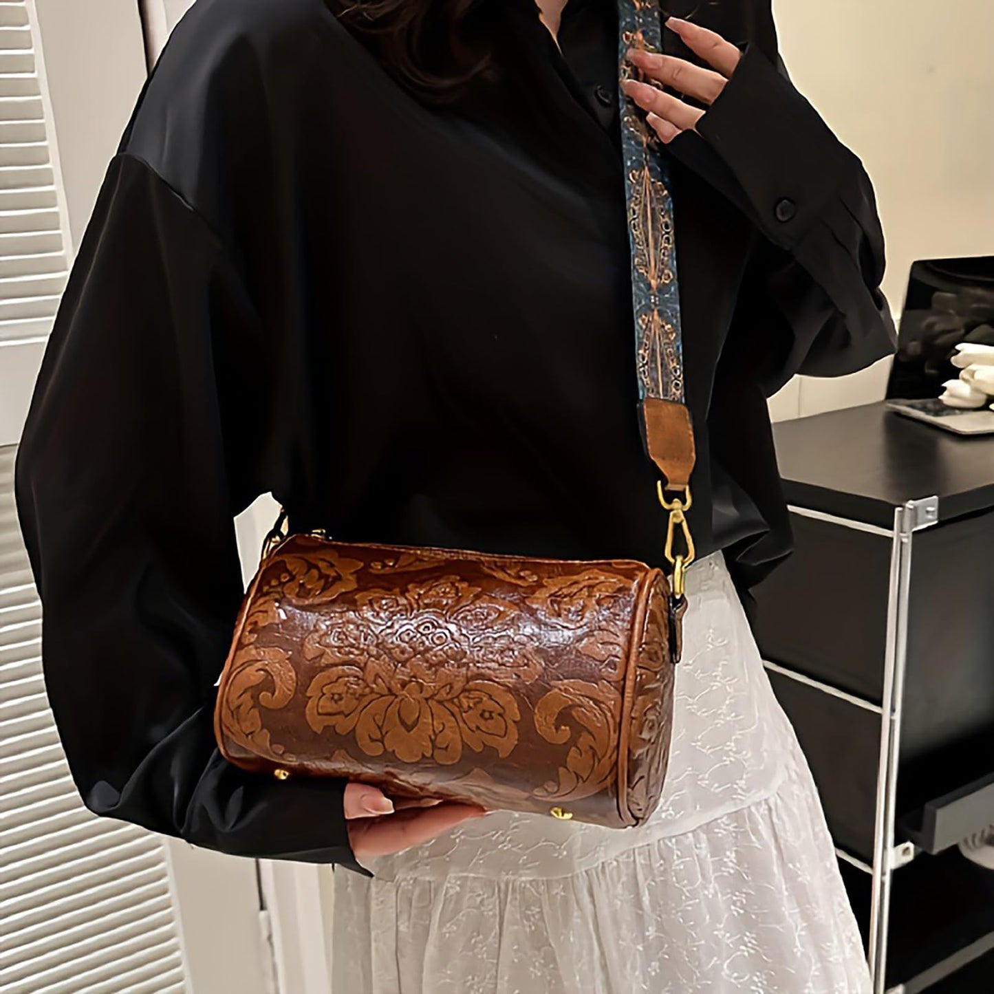 KJDFHNB Small Western Crossbody Bag for Women Trendy Wide Strap Shoulder Bags Design Floral Shoulder Cluth Purse Bag and Handbag (brown)