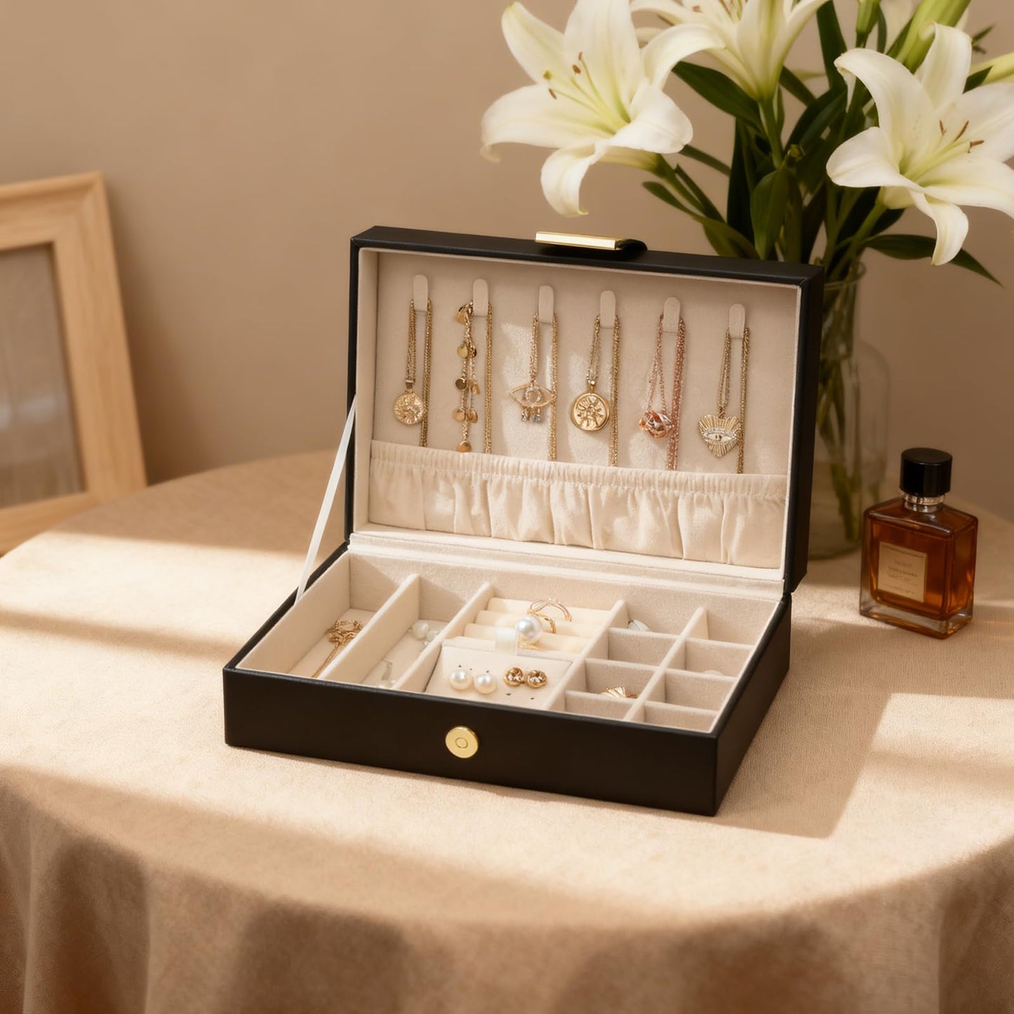 V-LAFUY Leather Strap Closure Jewelry Box Single Layer Organizer Case for Necklaces, Earrings, Rings, Compact for Travel & Home Storage Black