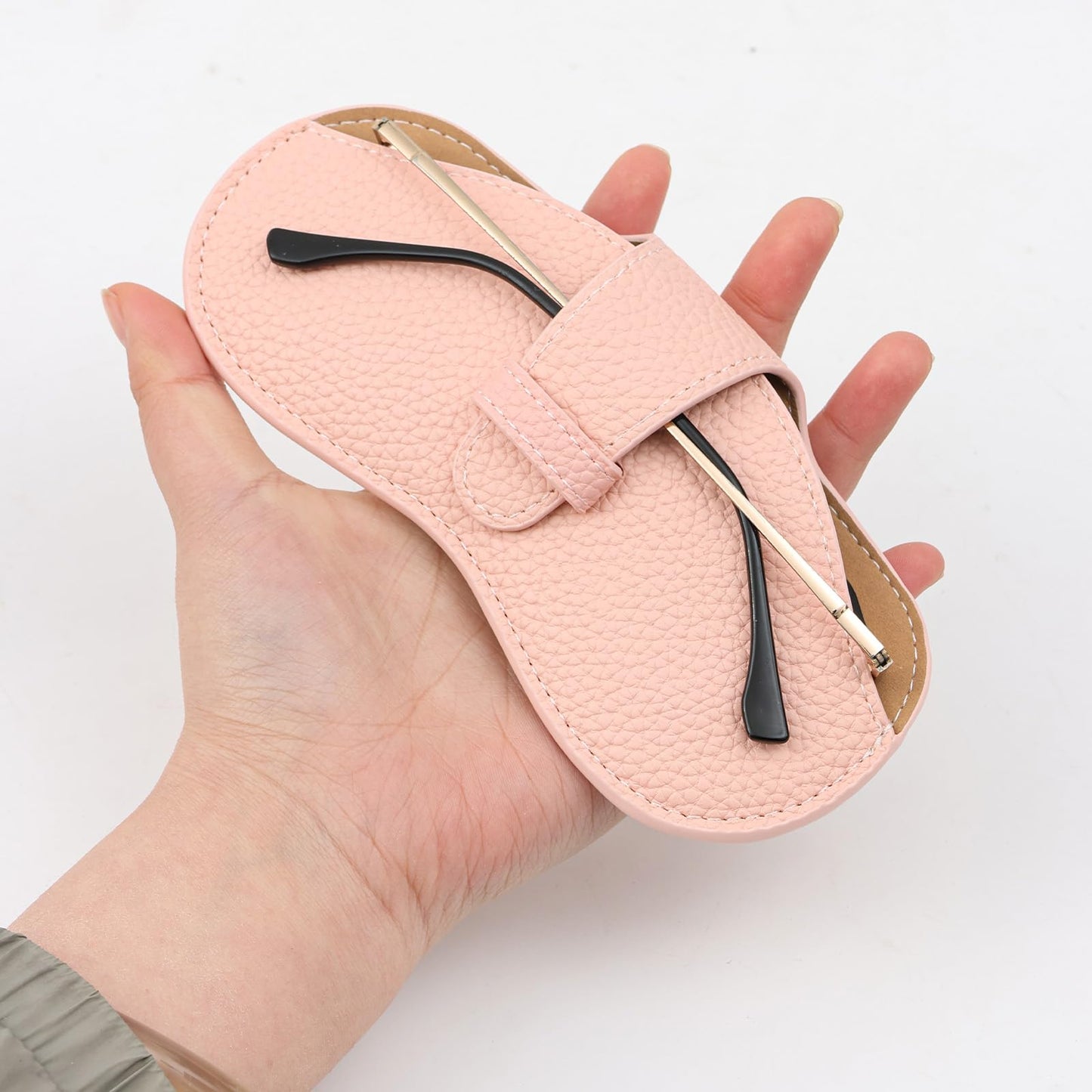 Goinfos Leather Glasses Case, Portable Lightweight Soft Eyeglass Case, Travel Sunglasses Protective Case for Women Men (Pink)