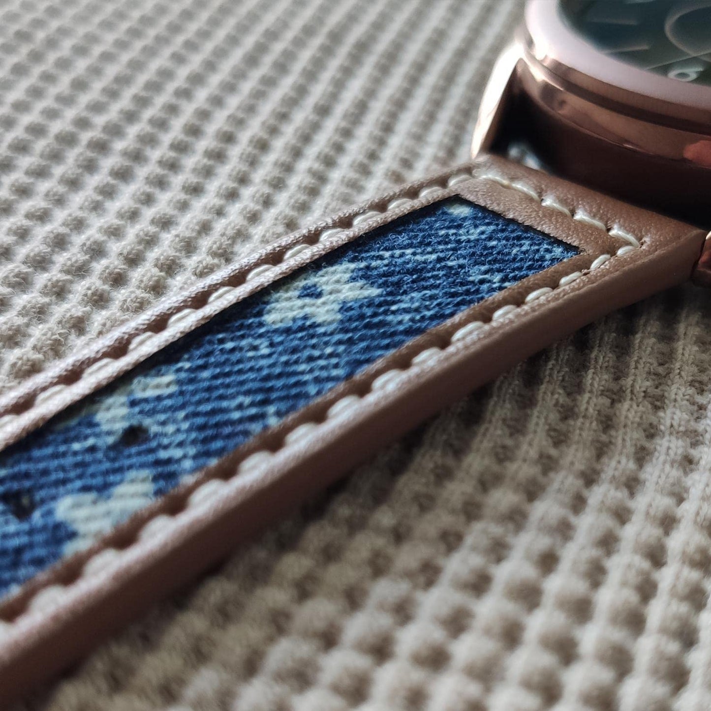 Abanen Denim Leather Watch Band for Samsung Galaxy Watch 4 / Galaxy Watch 5, 20mm Canvas Fabric Strap with Soft PU Leather Lining Wristband for Galaxy Watch 4 Classic 42mm / 46mm (Brown-Blue)