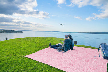 WEKAPO Beach Blanket Waterproof Sandproof Oversized, Extra Large Beach Mat Sand Free, Lightweight & Compact Sand Free Mat with 6 Stakes & 4 Corner Pockets (Pink Sea Shells, 11 x 9 FT (1～9 Person))