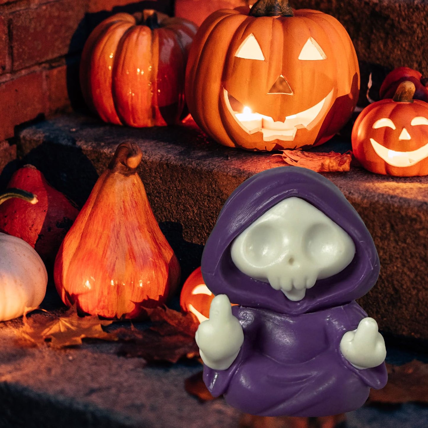 BHOOKA Halloween Skull Figurine Spooky & Cute Ghost Statue Halloween Ghost Statues, Cute Mini Middle Finger Skeleton Sculpture for Holiday Desk Office Table Ornaments Decoration