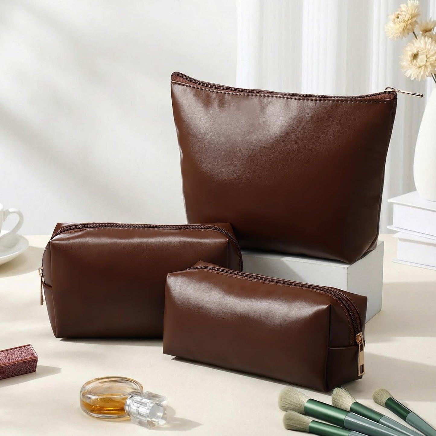 Kigeli 3 Piece Leather Makeup Bag Set Graduation Women Gifts PU Leather Makeup Toiletry Bag Bridesmaid Cosmetic Pouch Small Aesthetic Travel Purse for Wedding Birthday Women Gifts(Coffee)