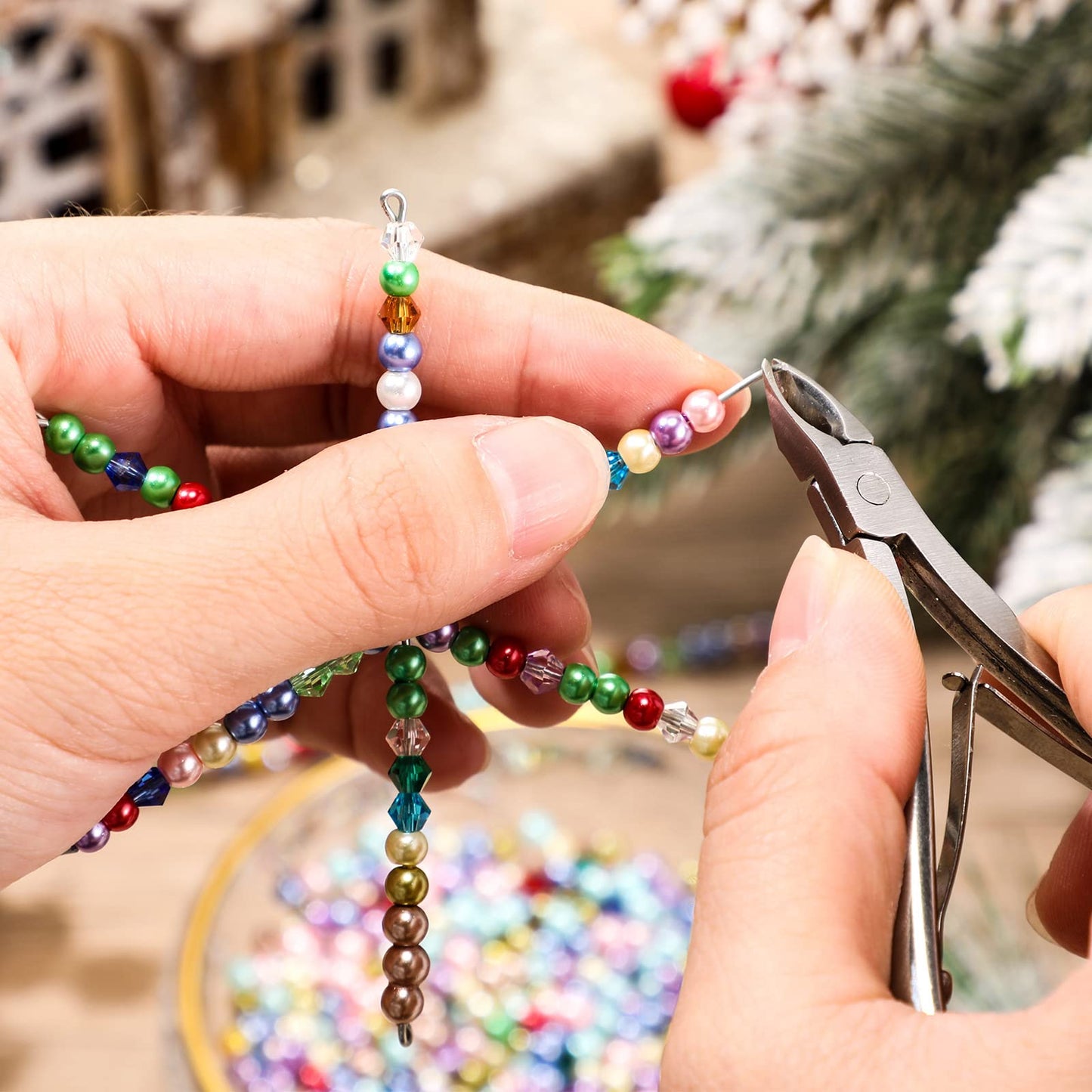 100 Pieces Snowflake Wire Forms Metal Snowflake Bead Wire for Fun Beading Project Christmas DIY Craft Making Supplies Winter Ornament, 3.7/4.3/5.9 Inch