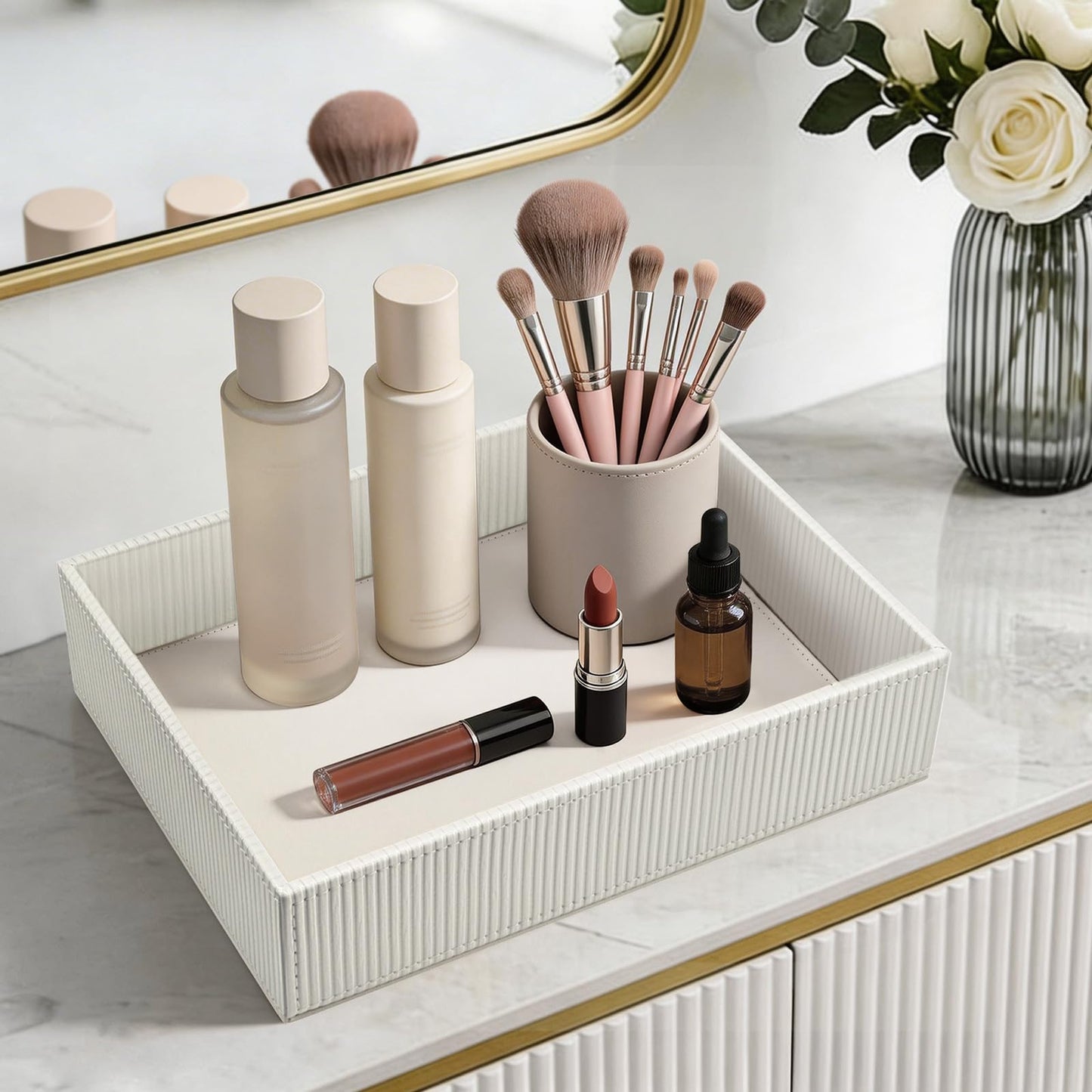 SITHON Valet Tray Desk Organizer, PU Leather Catchall Bedside Vanity Tray Nightstand Caddy Coin Box Key Jewelry Storage Organizer, Graduation, Stripe Pearl White