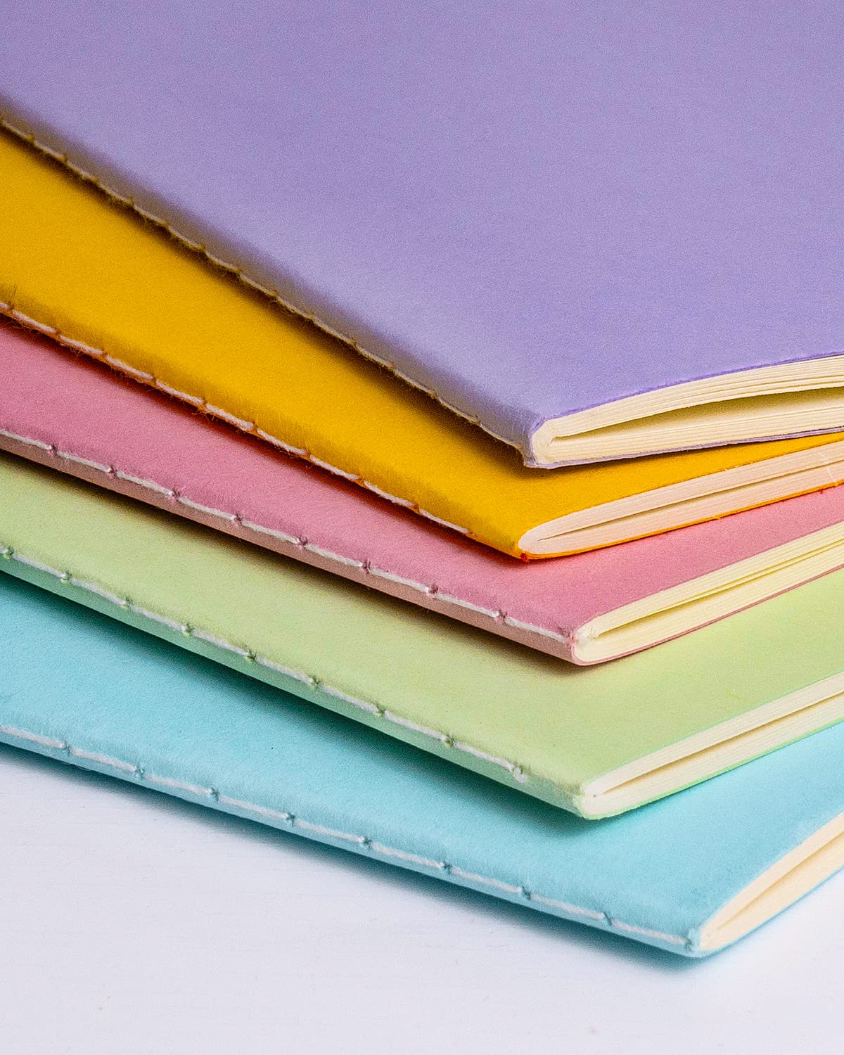 Gwybkq Small Blank Notepads Bulk 60 Pack Mini Pocket Notebooks Journal Set Colorful Cover Notebooks for Kids 3.5 x 5.5 Inches, 30 Sheets/60 Pages