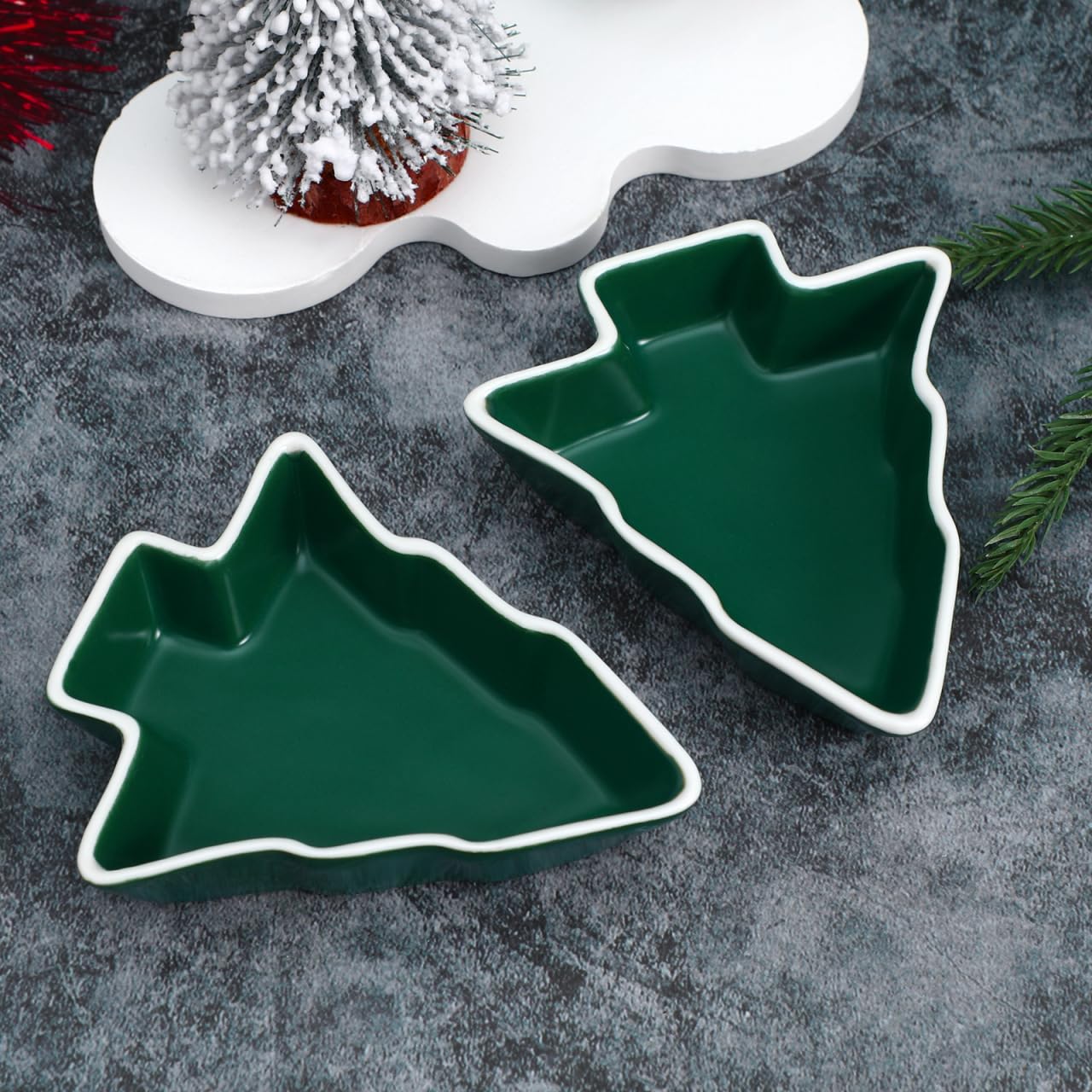 Garneck 2pcs Christmas Tree Shaped Appetizer Trays: Green Ceramic Serving Dishes for Candy Snacks Nut Creative Party Small Plates for Sauce Dessert for Xmas Holiday Decoration