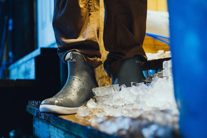 HUK Men's Rogue Wave Fishing Boots - High-Performance Deck Shoes for Ultimate Comfort