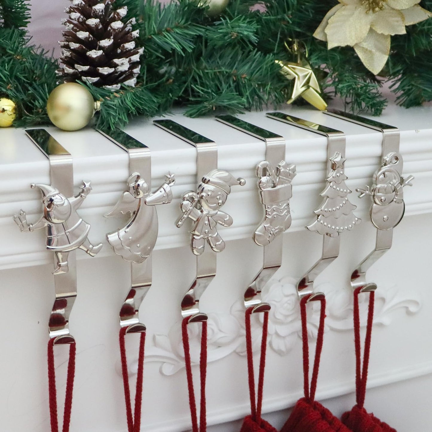 XENTUMI Christmas Stocking Holder for Mantle, Reusable Christmas Stocking Hooks, No-Damage Xmas Hanger for Fireplace Mantle Grip Stand Christmas Decoration Ornaments Hanging Shelf Floor