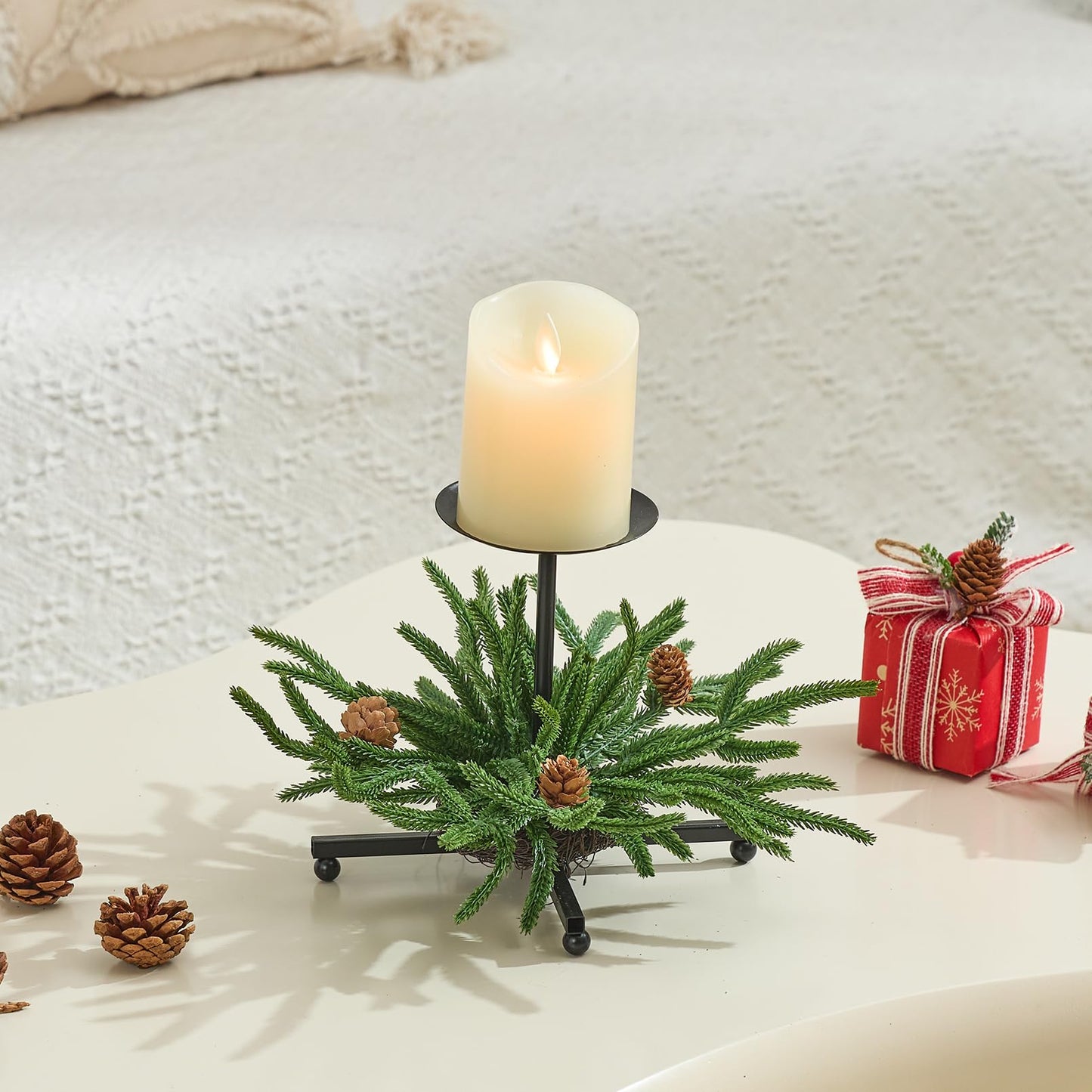 Heleze Christmas Candle Holder Set of 3, Black Iron Candle Tray Holders with Norfolk Pine Pinecones, 7.1 Inch Decorative Metal Stand for Table Centerpiece Mantle Xmas Decor