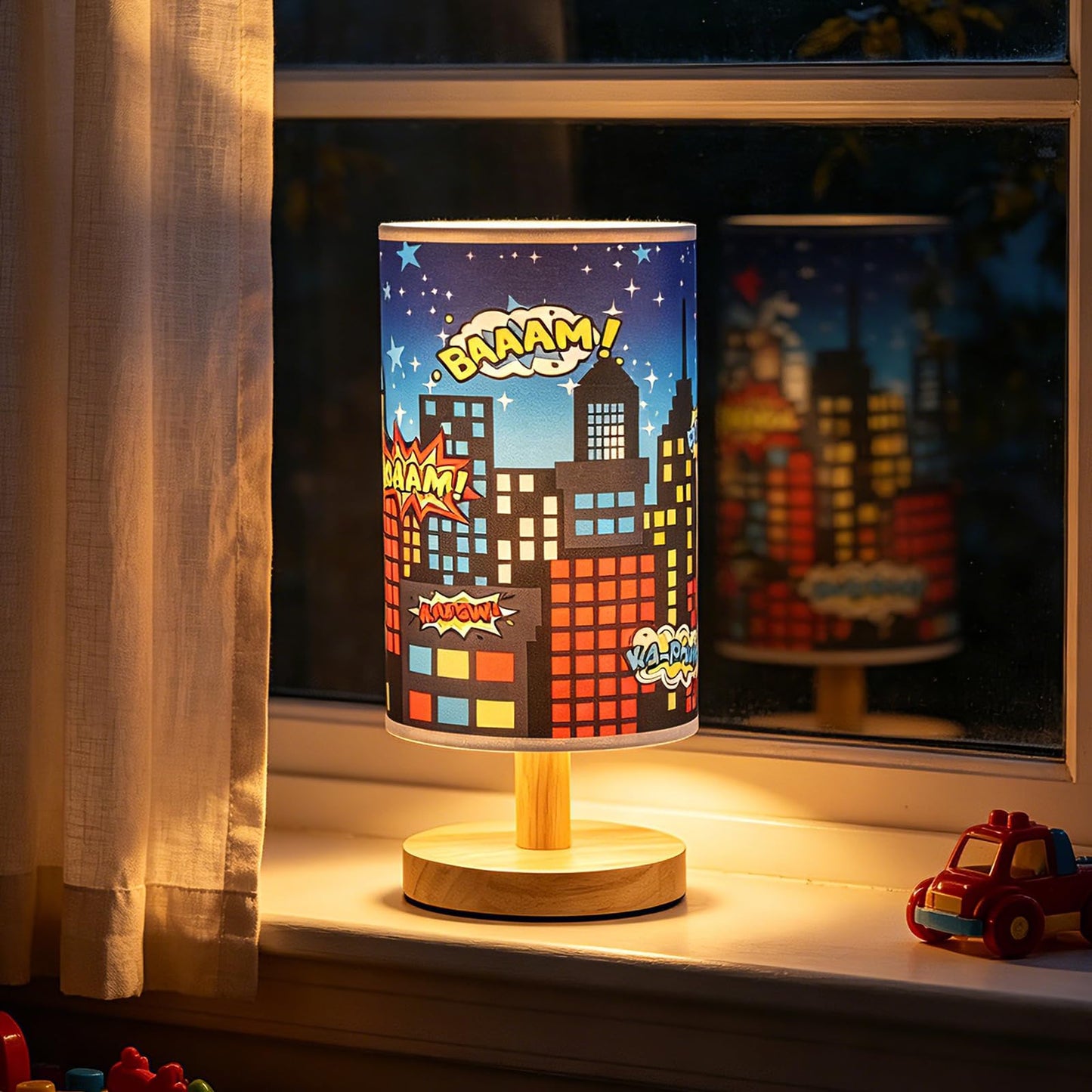 LuckyDAFei City Table Lamp for Kids Bedroom, 3-Way Dimmable Bedside Lamp with Wooden Base and Fabric Shade, Comic Book Night Light for Boys Room Decor, Cartoon Skyline Lamp for Nursery Playroom