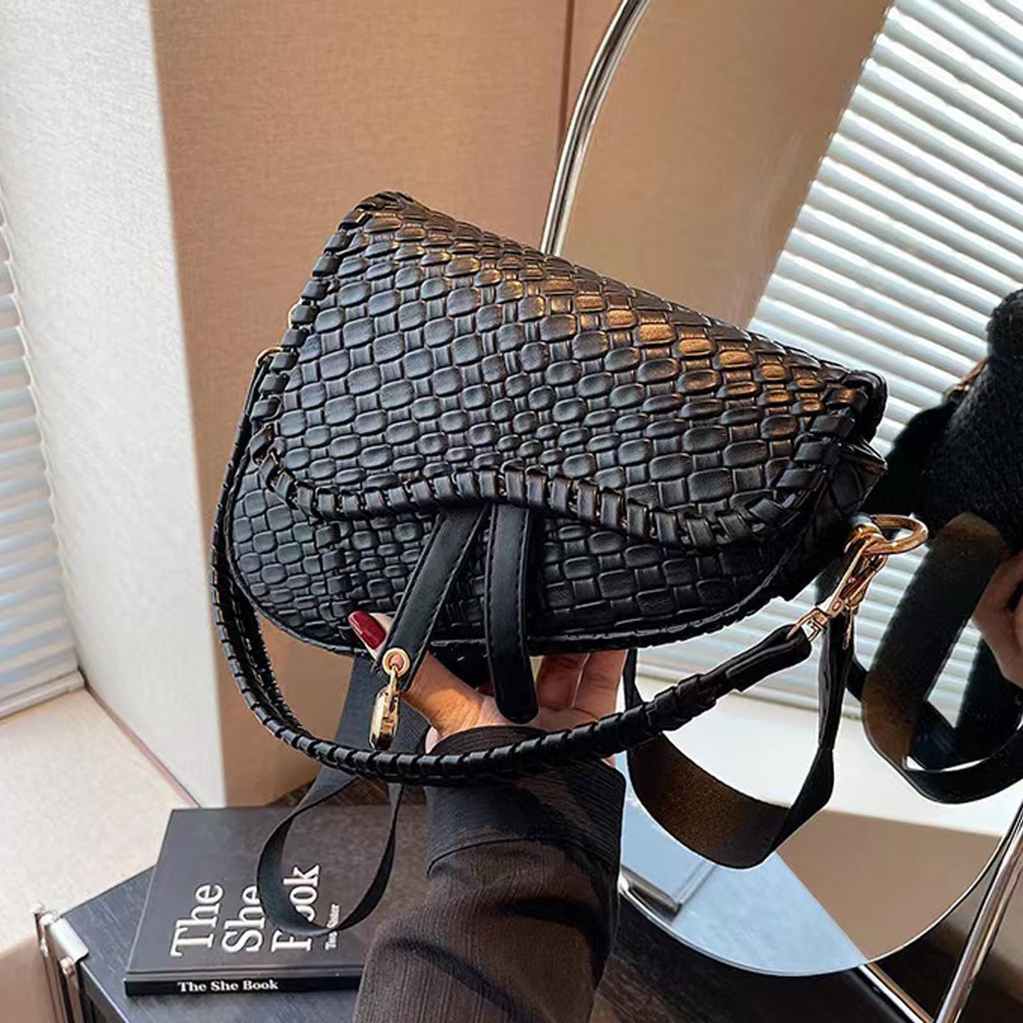 ERWUBA fashion women saddle shoulder bag clutch purse small crossbody satchel handbag woven imitation crocodile leather bag (Black)