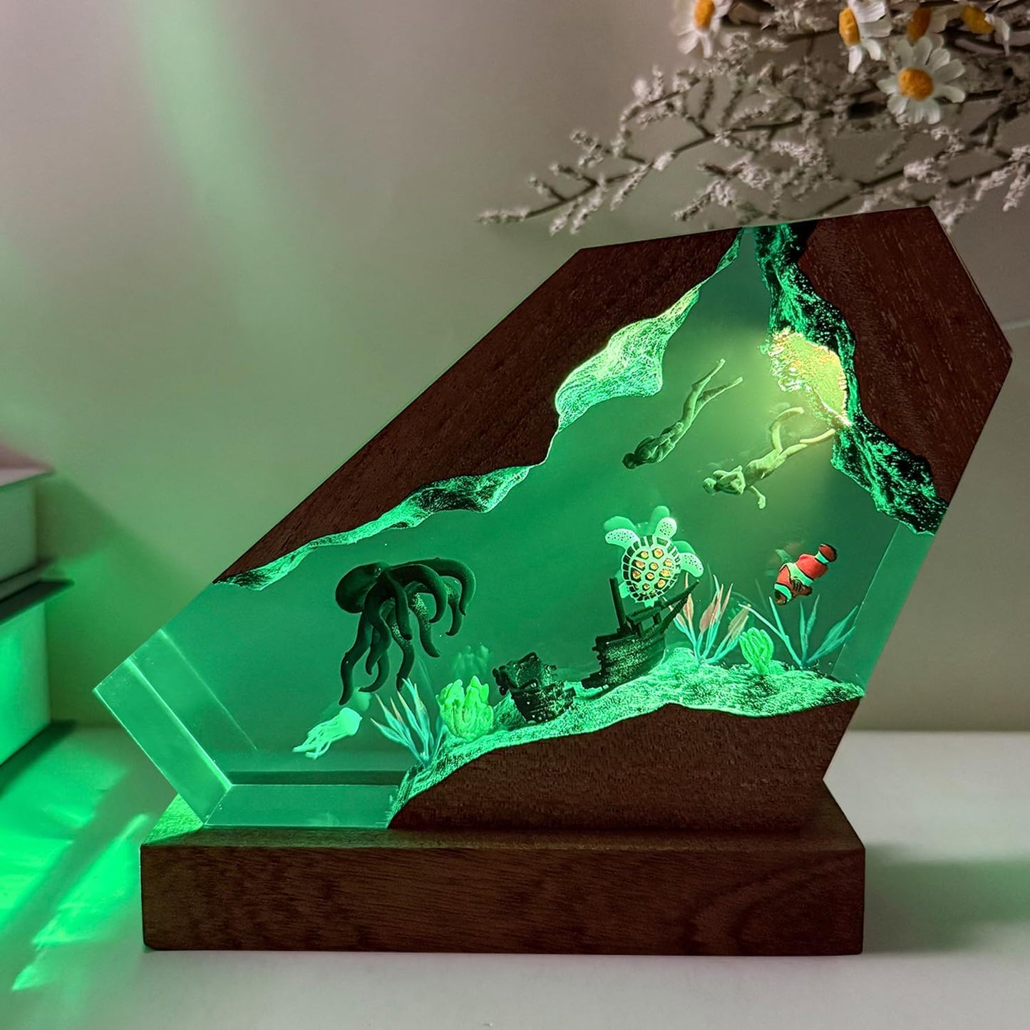 Octopus Ocean Resin Lamp - Handmade Resin Night Light with USB Port, Variable Lights, Octopus Gifts and Decor, Ocean Enthusiast Collectibles, Unique Birthday Gifts for Father Him Her (6"x4")