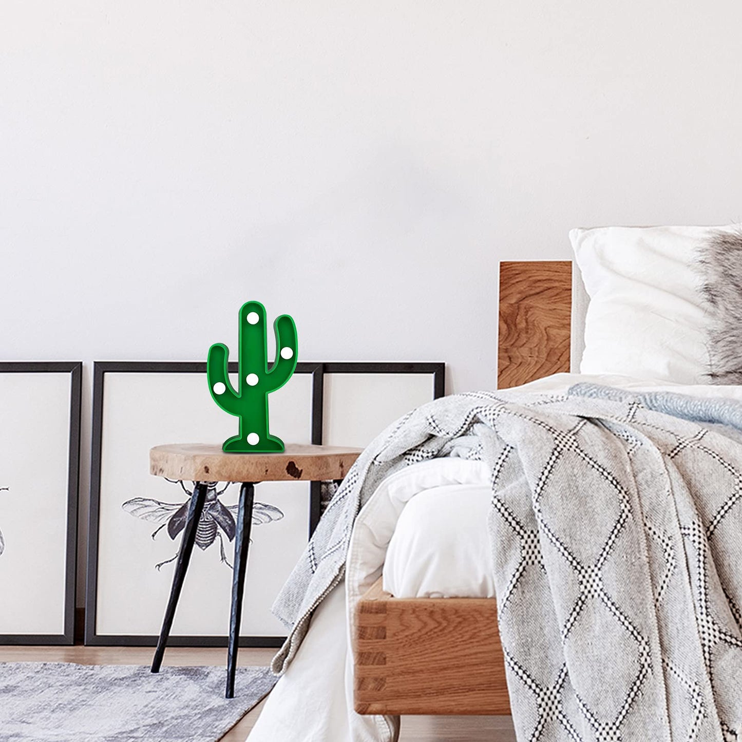 Jutom 4 Pieces LED Cactus Light up Taco Party Favors Mexican Cactus Party Decorations Fiesta Table Decor Cinco De Mayo Supplies Cute Night Lamp for Table Bedroom Supplies(4.72 x 2.76 Inch)
