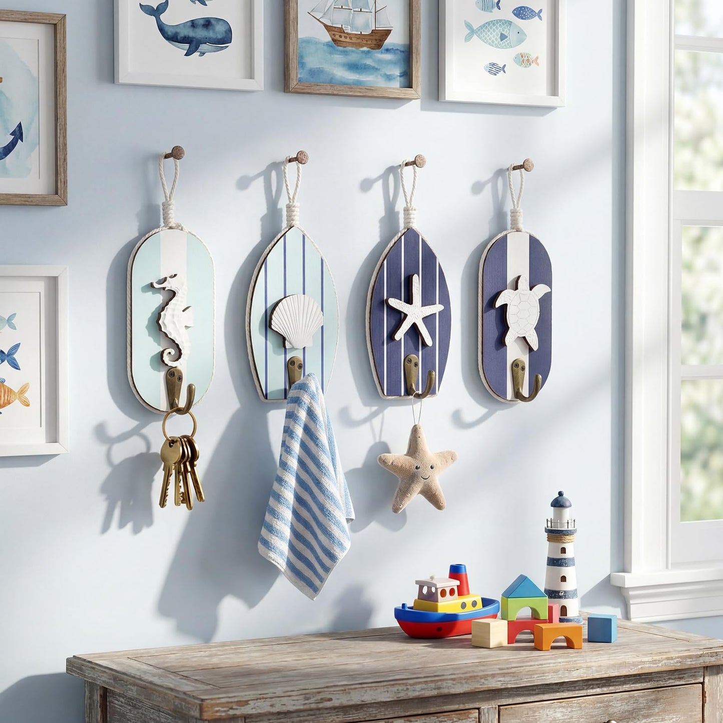 Weysat 4 Pcs Nautical Sea Animal Wall Hooks Sea Turtle Starfish Seahorse Seashell Wall Mounted Key Holder Bathroom Decor Rustic Decorative Hook for Living Room Bathroom