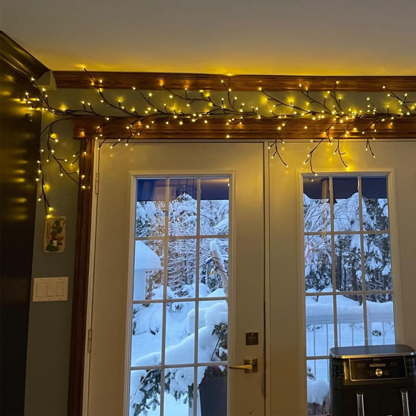 NIDISETPJAS Enchanted Willow Vine Lights with Remote, Christmas Swags Decorations Indoor Room Decor, 18 Branches 144 LEDs Lighted Willow Vine Lights for Walls Bedroom Home Decor