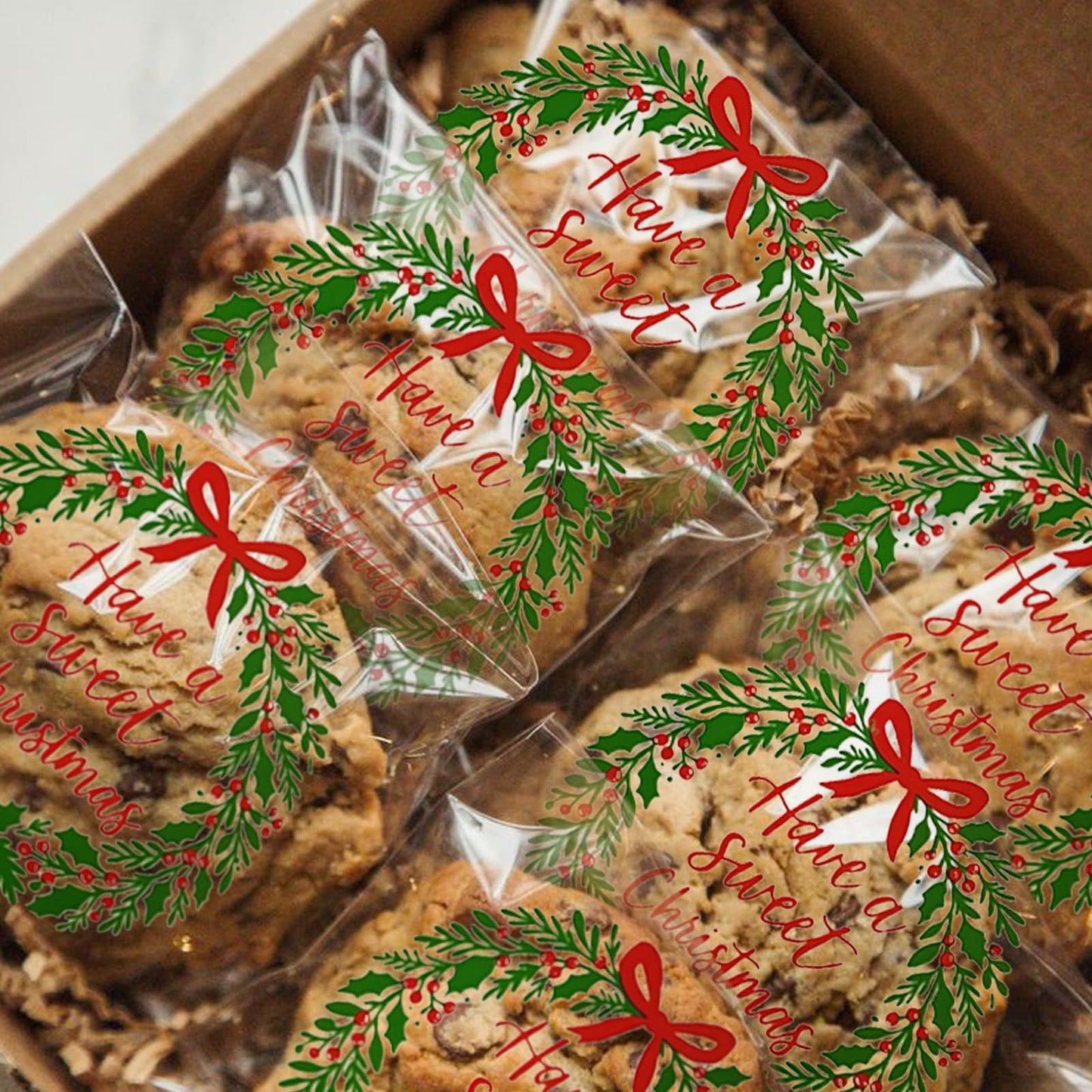 EKAPACKAGING 200 Pcs 5x7 Inches Self Sealing Cellophane Bags, Christmas Print Cookie Bags with Seal, Resealable Treat Bags for Party Favors, Bake Sale Packaging, Individual Packaging