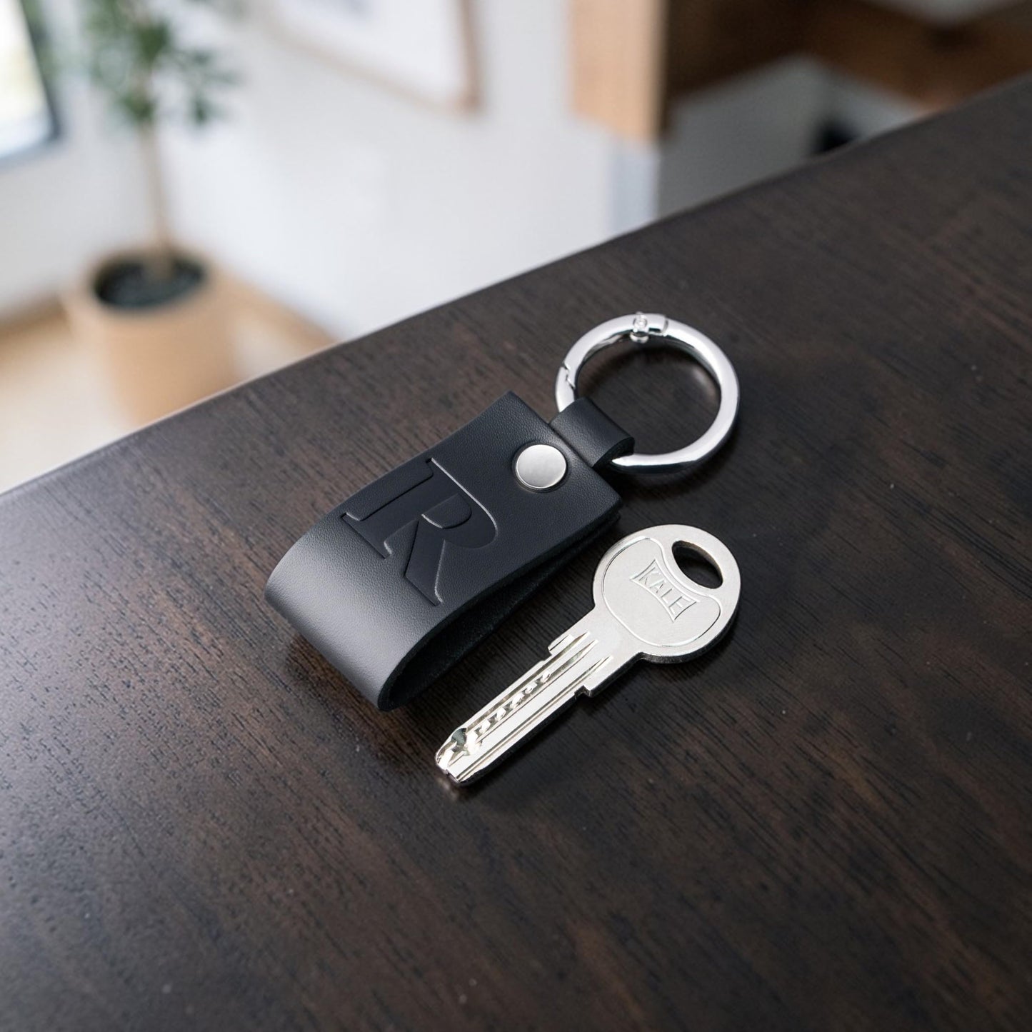 Full Grain Leather Initial Keychain for Men Women, Personalized Alphabet Keychain, Matte Black Gift for Him Her Dad (Black B)