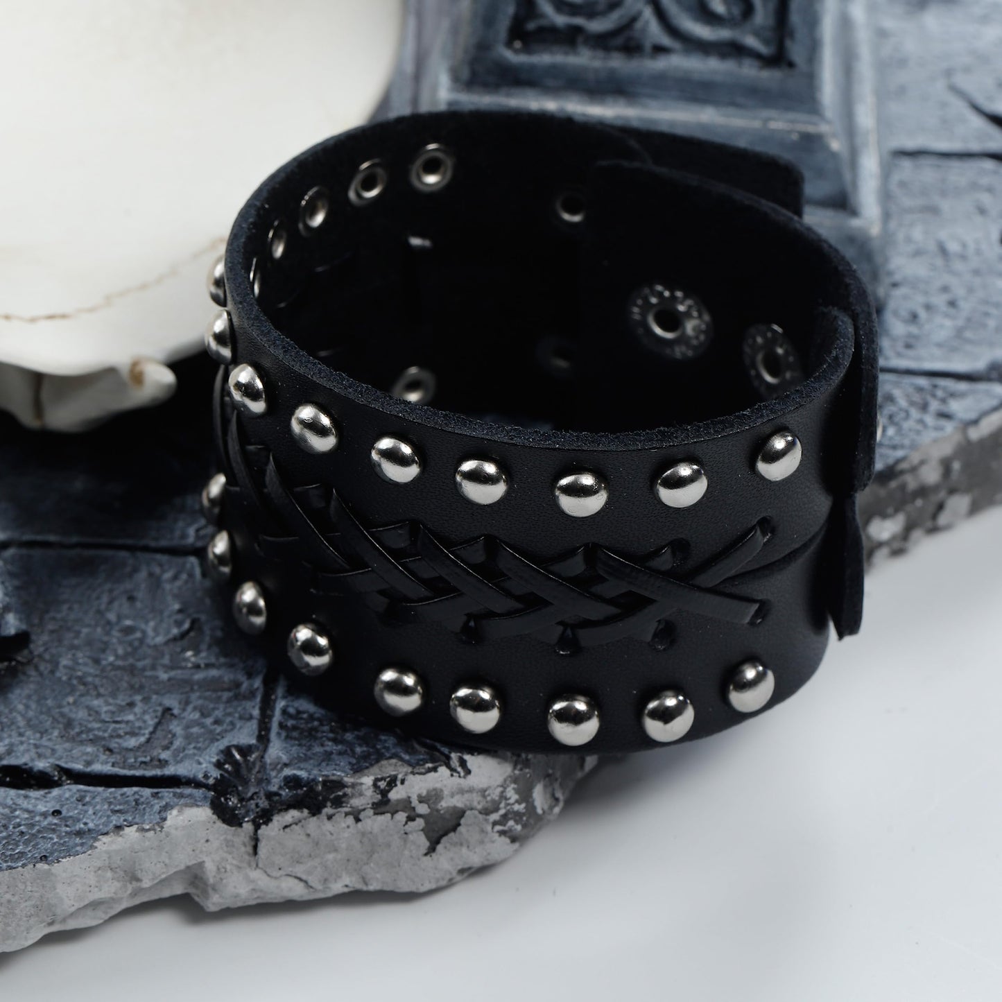 Eigso Punk Leather Studded Cuff Bracelet for Men Women Classic Vintage Nails Rivets Biker Wristband for Man Woman
