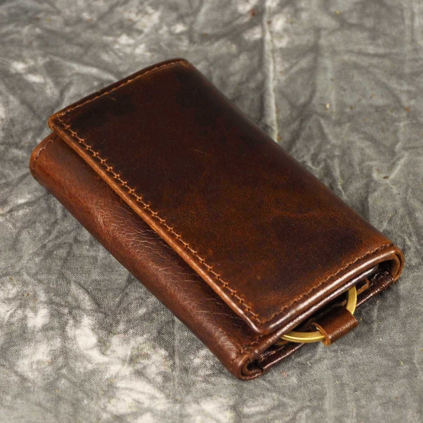 Plinvo Men's Genuine Leather Key Case with Snap Hook Loop for Car Keys & Coins Compact Wallet Design (Coffee 2)