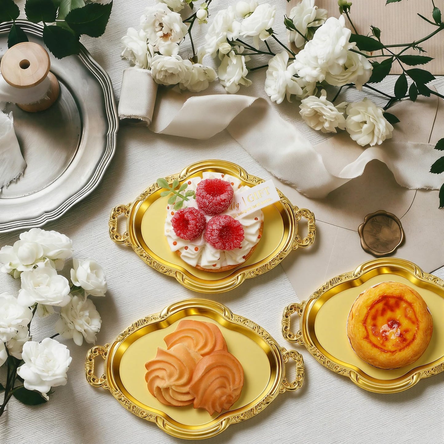 Ferrochef 50 Pcs Oval Mini Baroque Dessert Display Tray Mini Elegant Plastic Serving Tray Small Cake Candy Plates for Weddings Party Bridal Baby Shower, Birthday, Candy Jars Decorations (Gold)