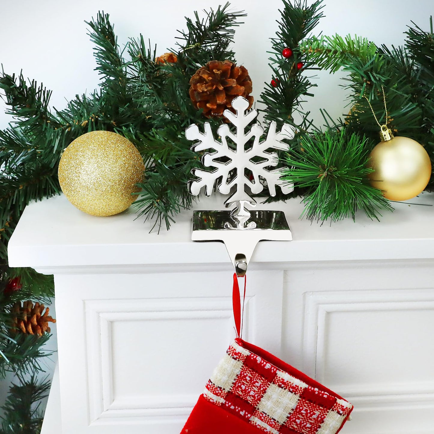 Hxezoc Snowflake Christmas Stocking Holders Silver Metal Mantel Stocking Hangers for Christmas Fireplace Mantel Decorations Christmas Holiday Supplies (Small)