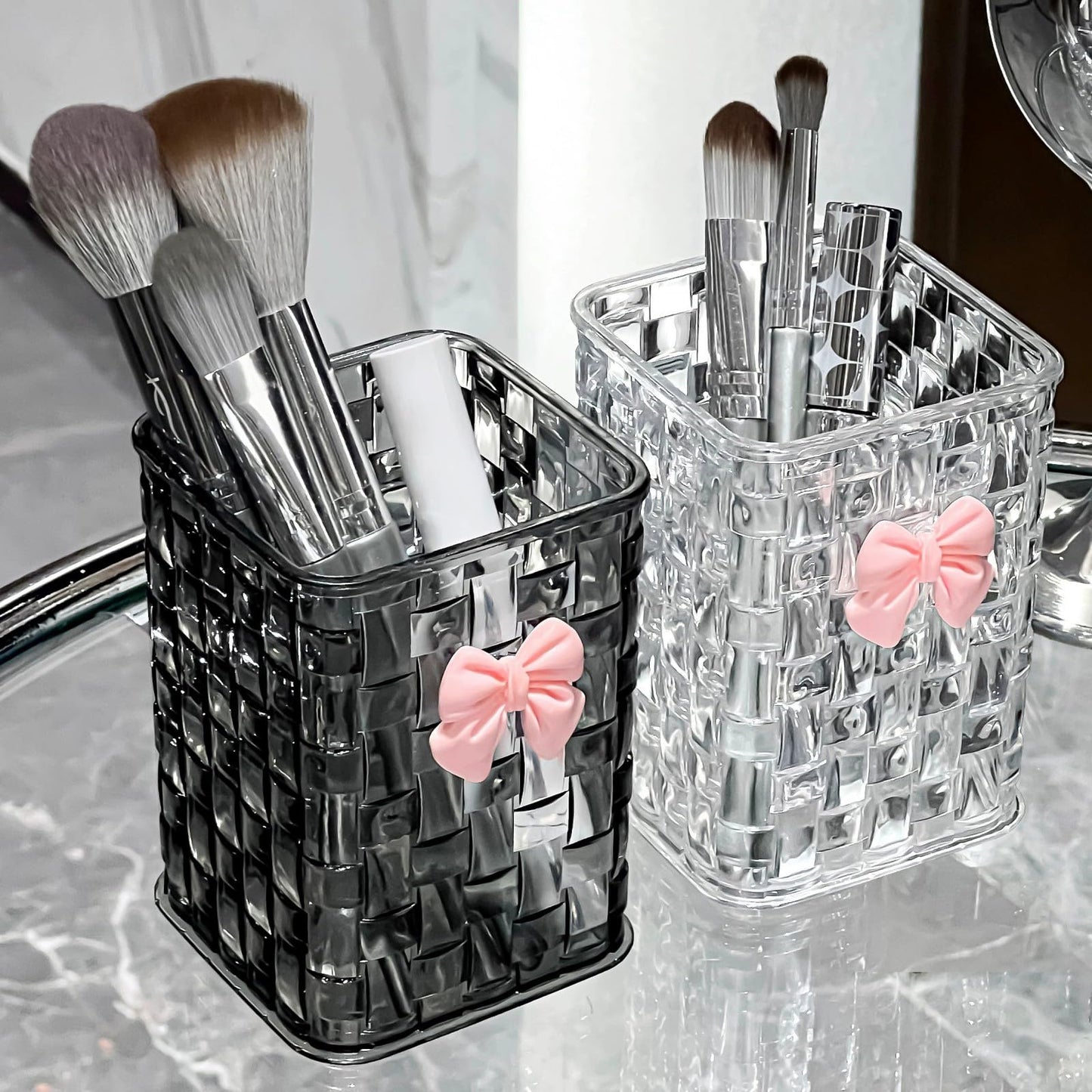 CCREDONE Acrylic Pen Holder for Desk, Clear Pencil Organizer Makeup Brush Cup Holders with Bow Back To School Accessories for Teachers Appreaction Present (Transparent)