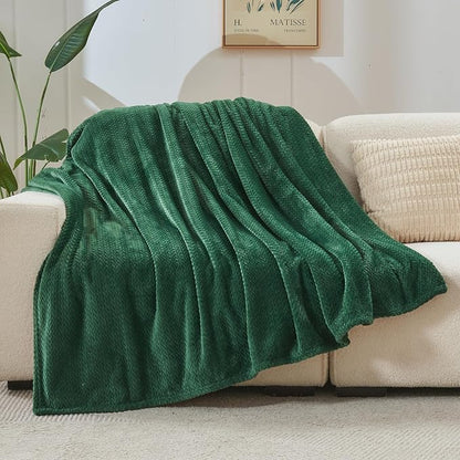 NEWCOSPLAY Super Soft Twin Blanket Dark Green Premium Silky Flannel Fleece Leaves Pattern Lightweight Bed Blanket All Season Use (Dark Green, Twin(60"x80"))