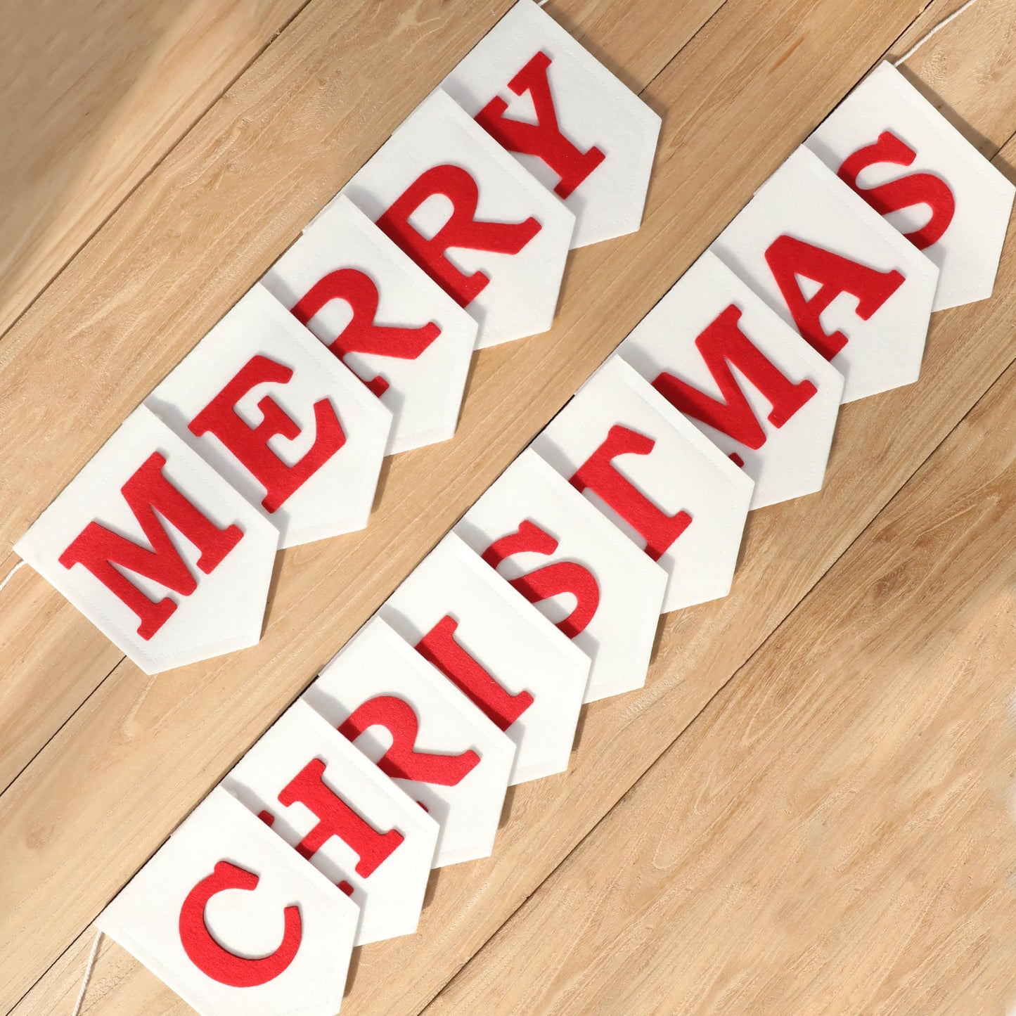 JUIIZAY Felt Merry Christmas Banner Xmas Decorations Christmas Sign Pre-Assembled Celebration Hanging Decor For Home Office Fireplace
