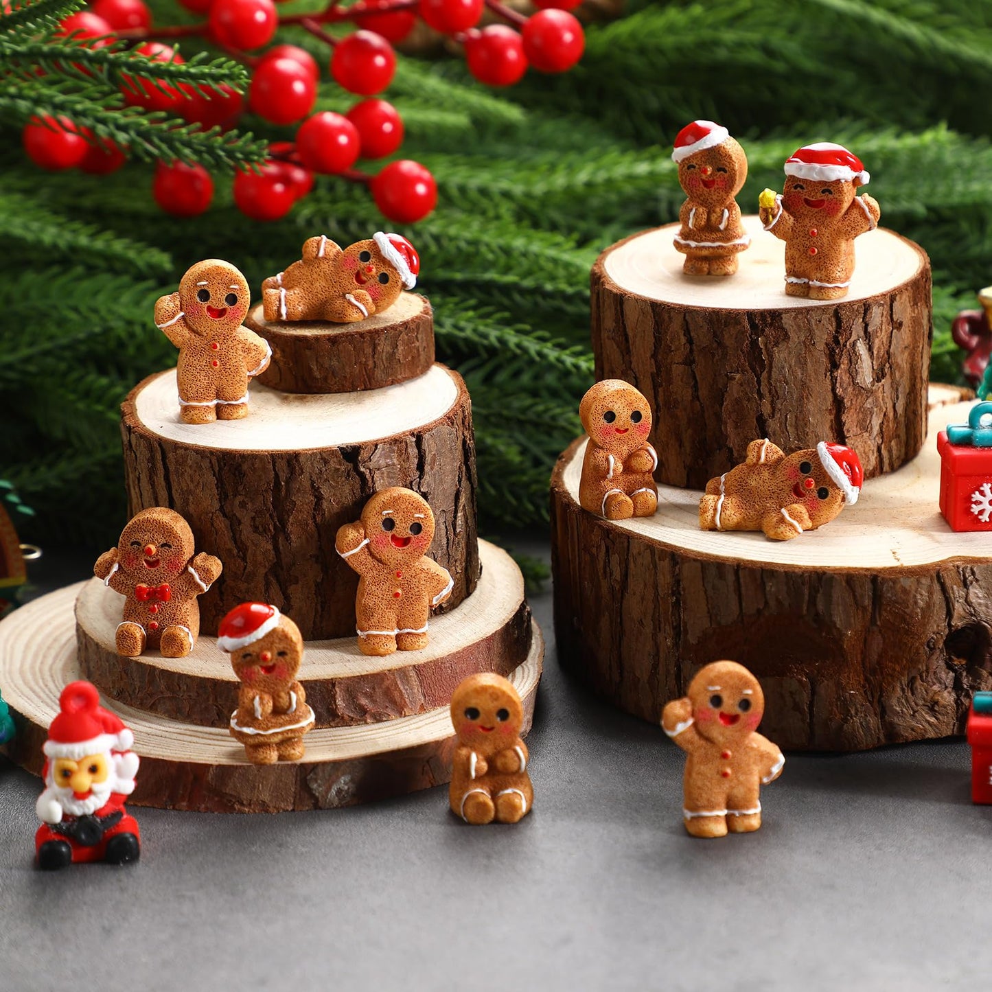 Realspring 30 Pcs Christmas in July Mini Resin Gingerbread Men Charms for Craft 3D Miniature Gingerbread Men Figurines to Hide Xmas Ornaments for Christmas Village Accessories DIY Indoor Party Decor