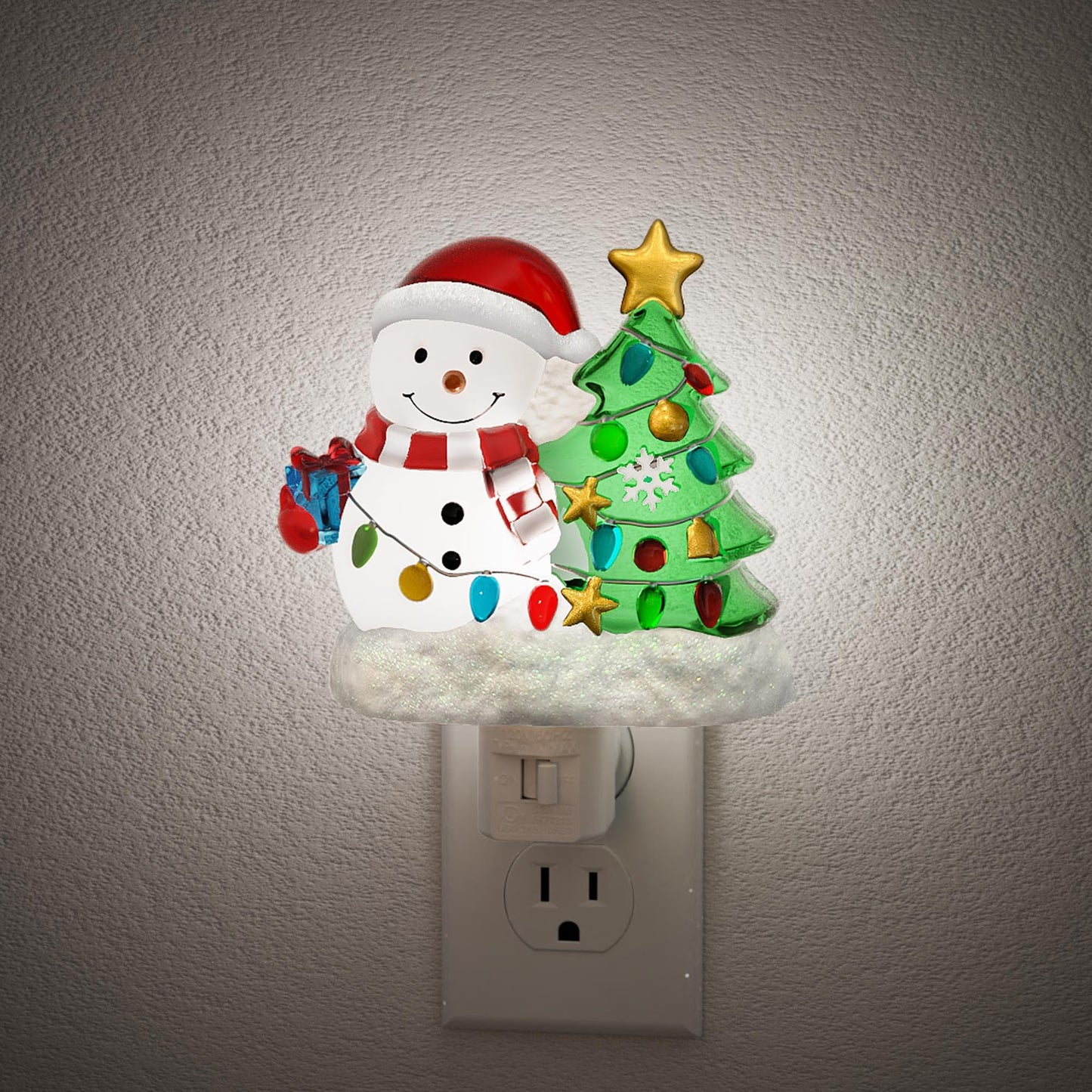 JandCase Christmas Tree & Snowman Night Light, 5000K Night Lights Plug into Wall,Cute & Funny Christmas Night Light for Kids, Nightlights with 360° Rotatable for Home Party Decor,1 Pack