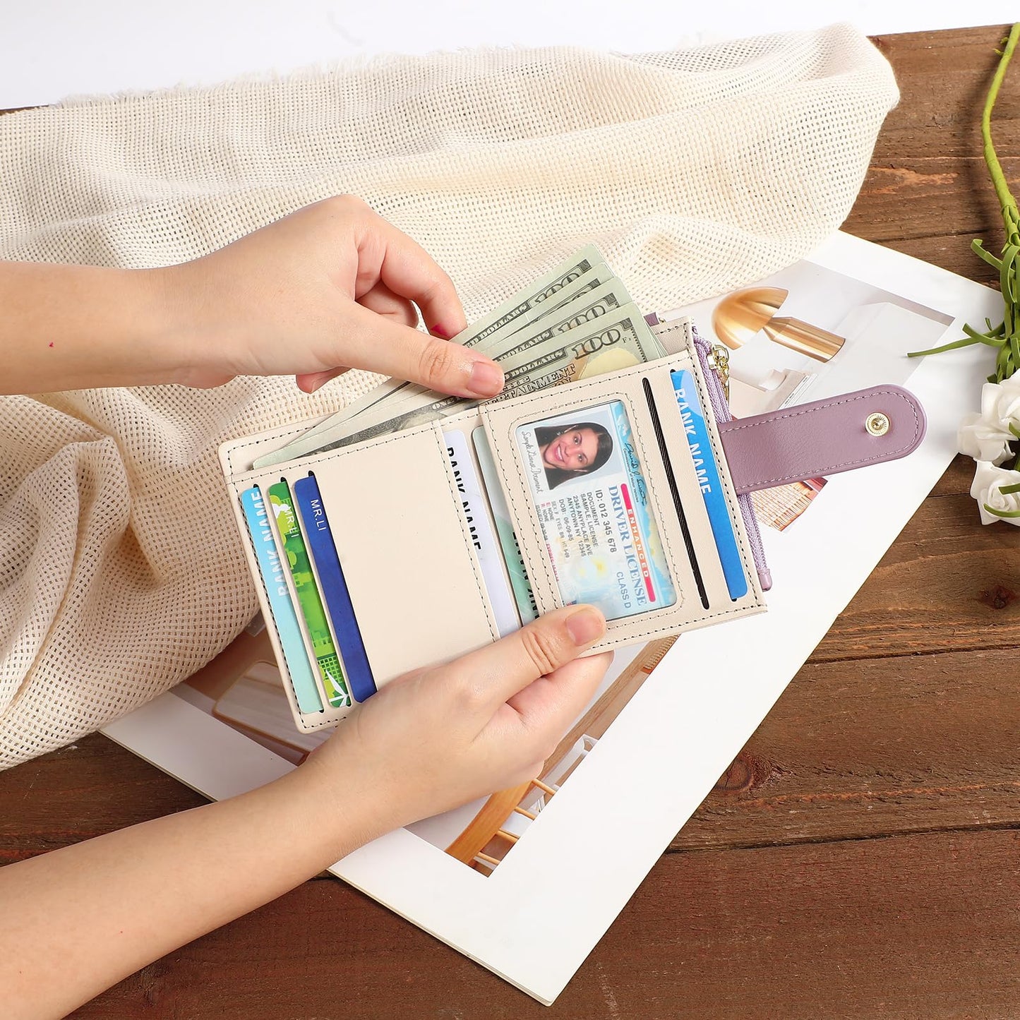 GAEKEAO Small Wallet for Women RFID Blocking Bifold Card Holder Vegan Leather with Zipper Coin Pocket, ID Window, Keychain