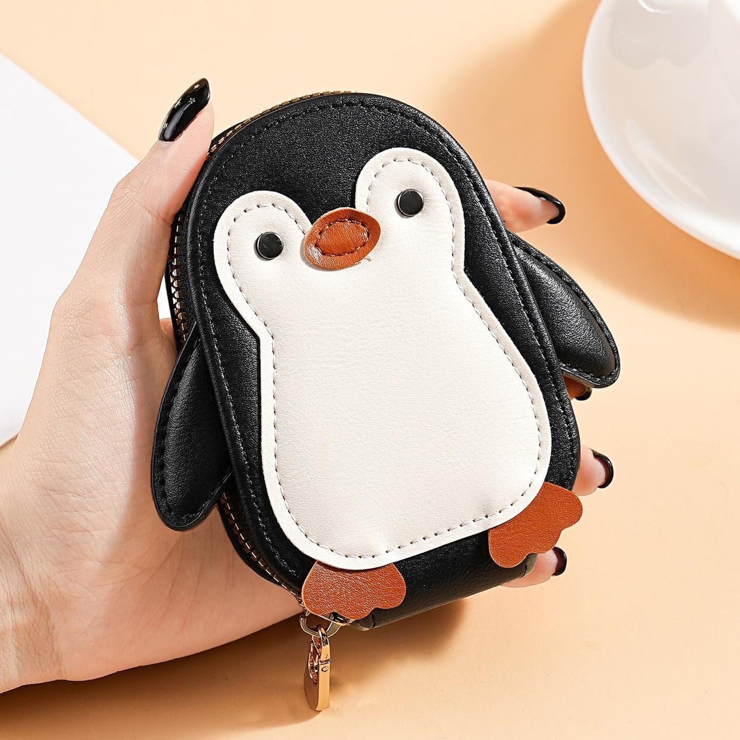 Novel and Interesting Cute Cartoon Penguin-shaped Coin Purse PU Leather Accordion Card Holder Large Capacity Zippered Money and Card Organizer Portable Mini Pocket Coin Purse Key Pouch (black)