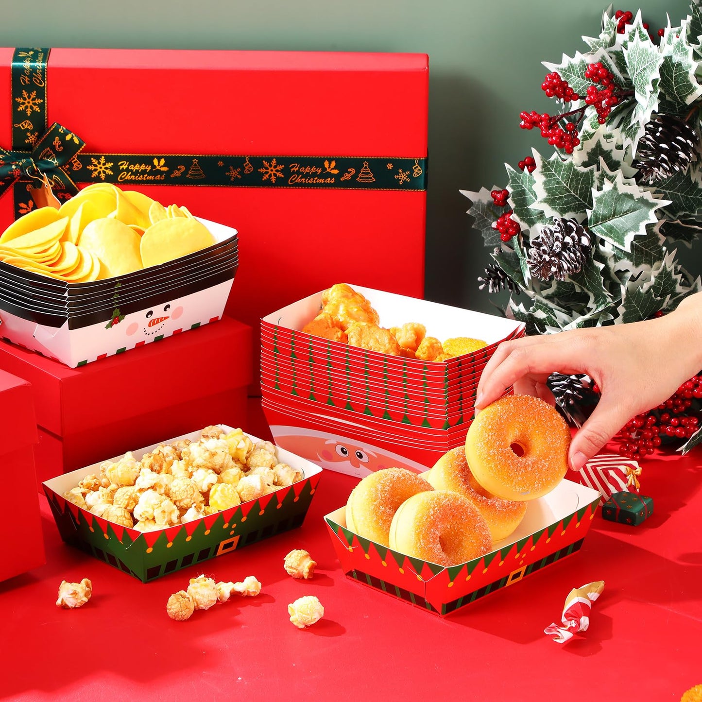 Dunzoom 48 Pcs Christmas Paper Food Trays Plates Disposable Christmas Movie Snack Trays Santa Elf Snowman Red Green Plates Nacho Hot Dog Serving Boat for Xmas Party Supplies Decoration (Style 1)