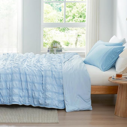 Cozy Bliss Cooling Comforter King Size Seersucker Plaid, Q-Max 0.4 Reversible Lightweight Cooling Blanket, Breathable Silk Smooth Summer Bedding Quilt for Hot Sleepers Night Sweats Blue