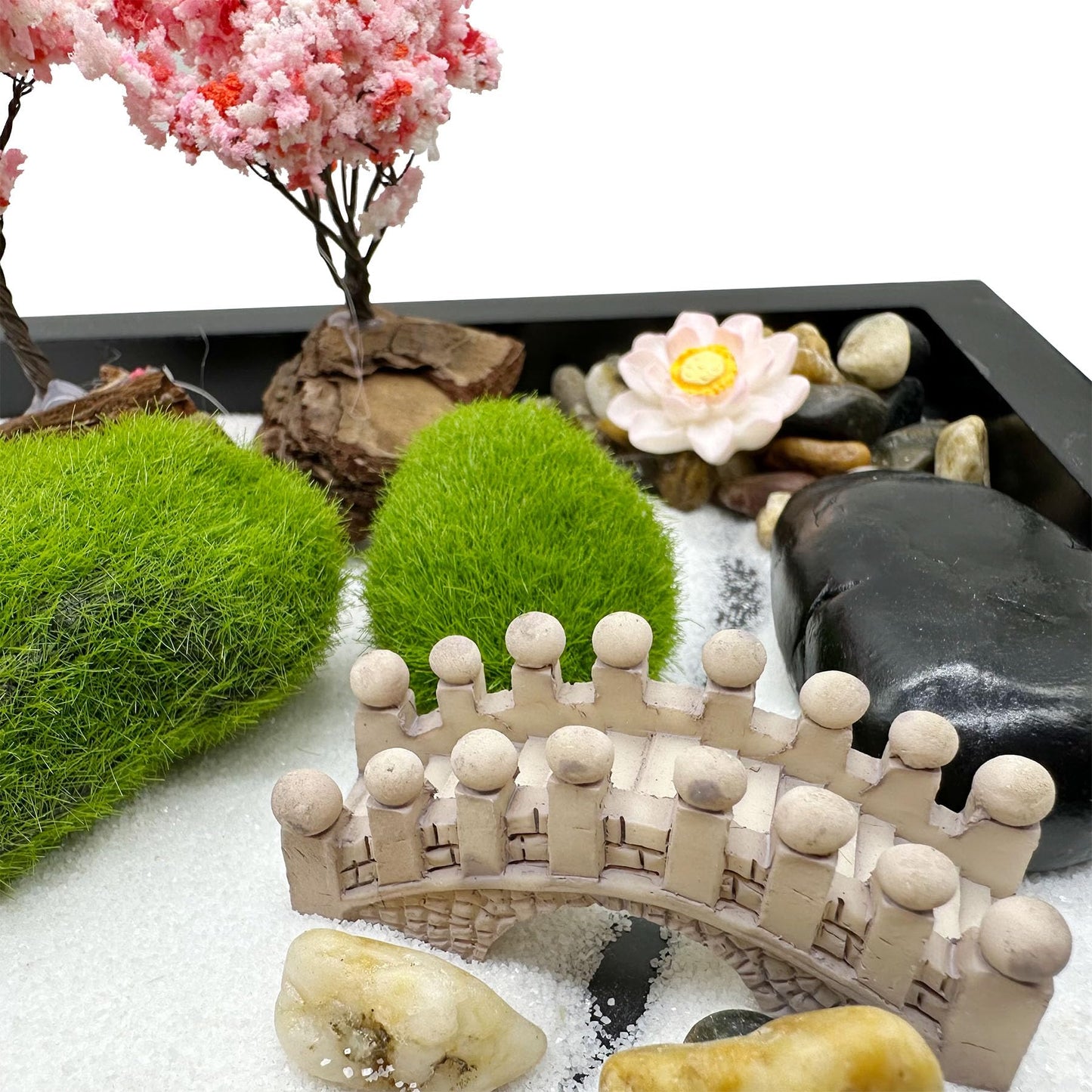 Woohome Zen Garden Kit - 21.5 x 17.5cm Japanese DIY Mini Rock Garden Meditation Ornaments Landscape Sand Table Resin Decoration with 7 Handmade Bamboo Tools