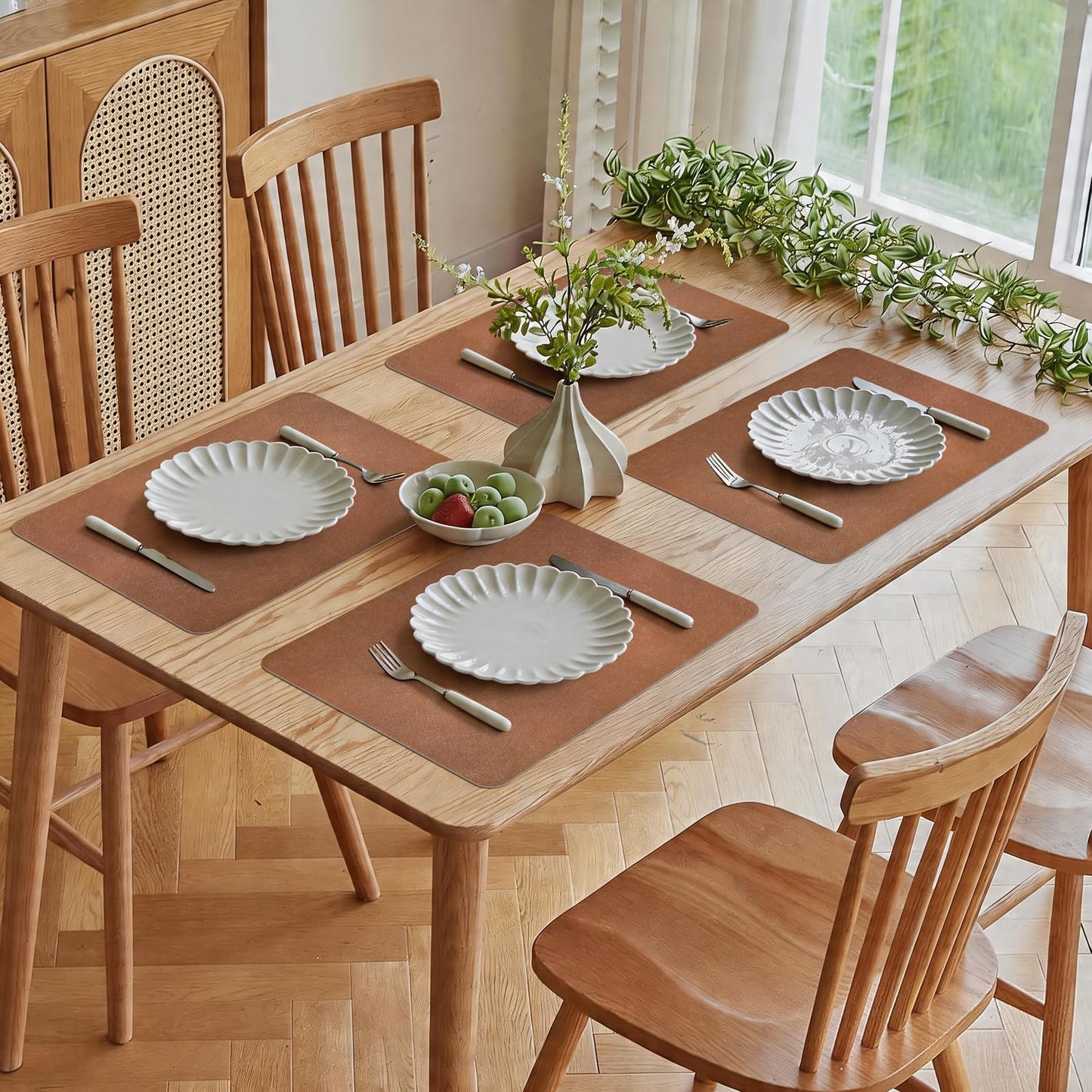 Vinyl Placemats Set of 6-12x17 Inch - Heat Resistant Washable Place Mats Waterproof Non-Slip Wipeable Table Mats for Dining Table Decor, Indoor/Outdoor Plastic Mat