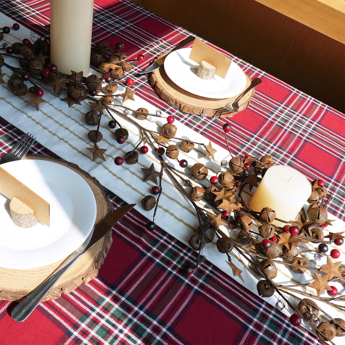 Winlyn 5.9 Ft Rustic Jingle Bells Garland with Metal Stars and Burgundy Berries Primitive Christmas Garland for Holiday Farmhouse Country Home Wreath Xmas Tree Table Centerpiece Wall Mantel Door Décor