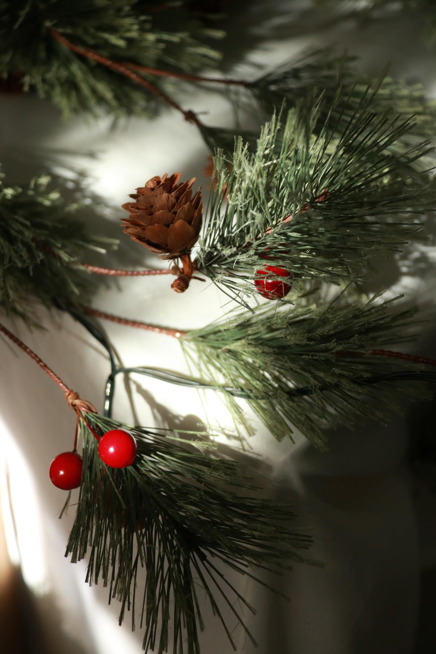 6.4 FT Artificial Cedar Garlands, Real Touch Winter Pine Garland with Red Berries, Green Greenery Garland for Table, Mantle, Wall, Indoor, Outdoor Christmas Decorations