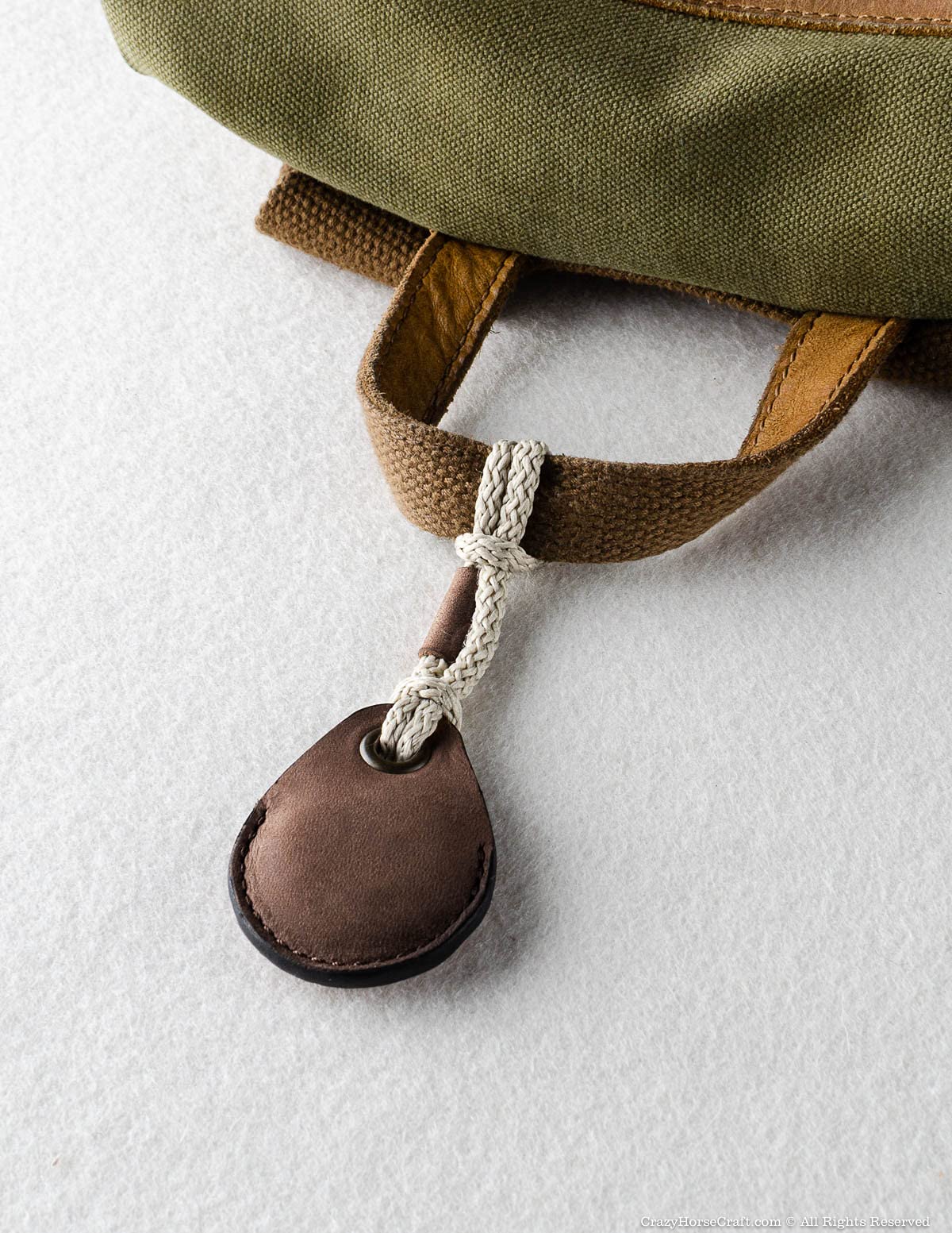 Crazy Horse Craft Leather Holder for AirTag, Brown Air Tag Cover, Vintage Keyring, Bag Charm, Luggage GPS Tracker Case