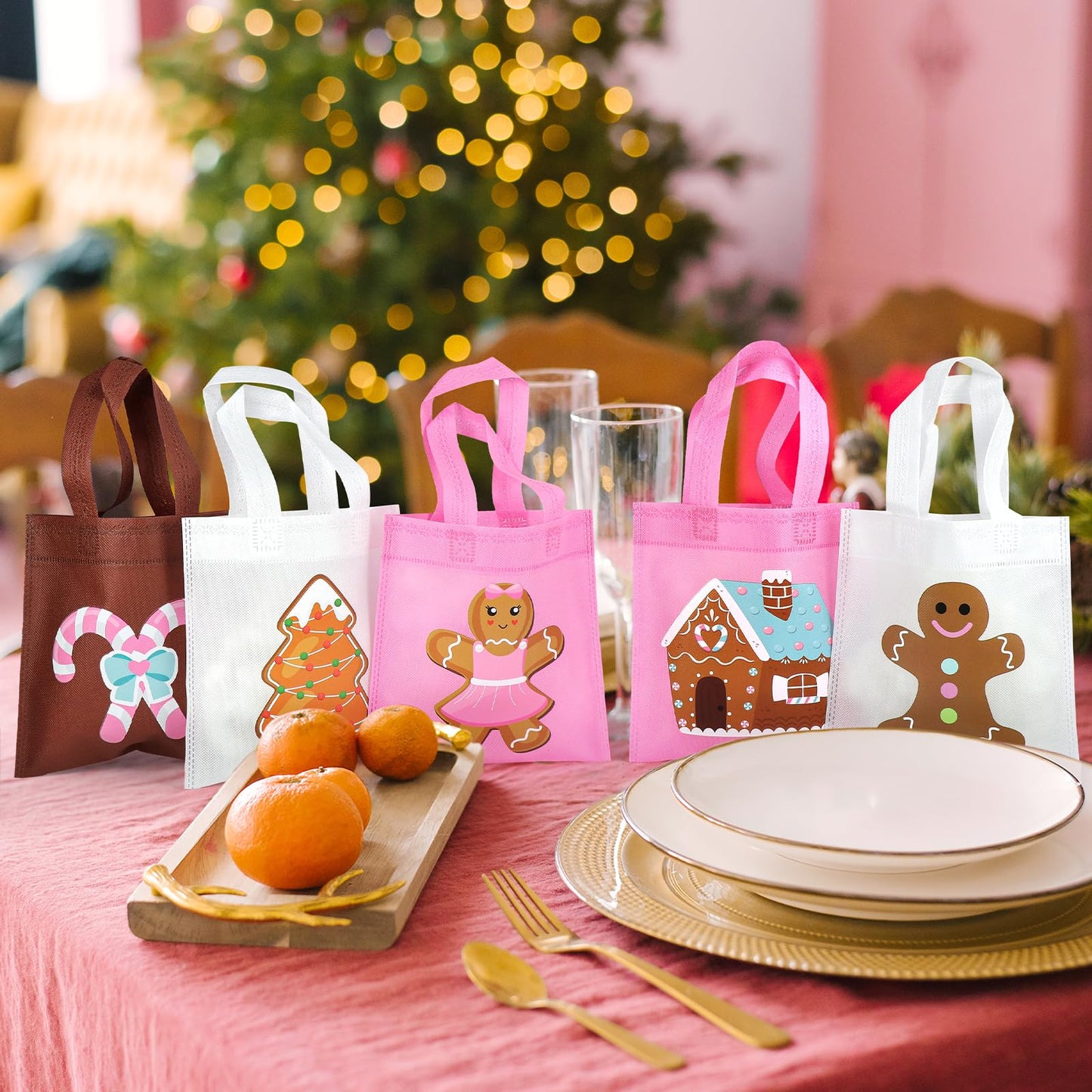 K KUMEED 20Pcs Christmas Party Favor Bags,Gingerbread Man Theme Party Gifts Bags Reusable Pink Candy House Birthday Party Bags with Handles for Girls Christmas Party Supplies Baby Shower