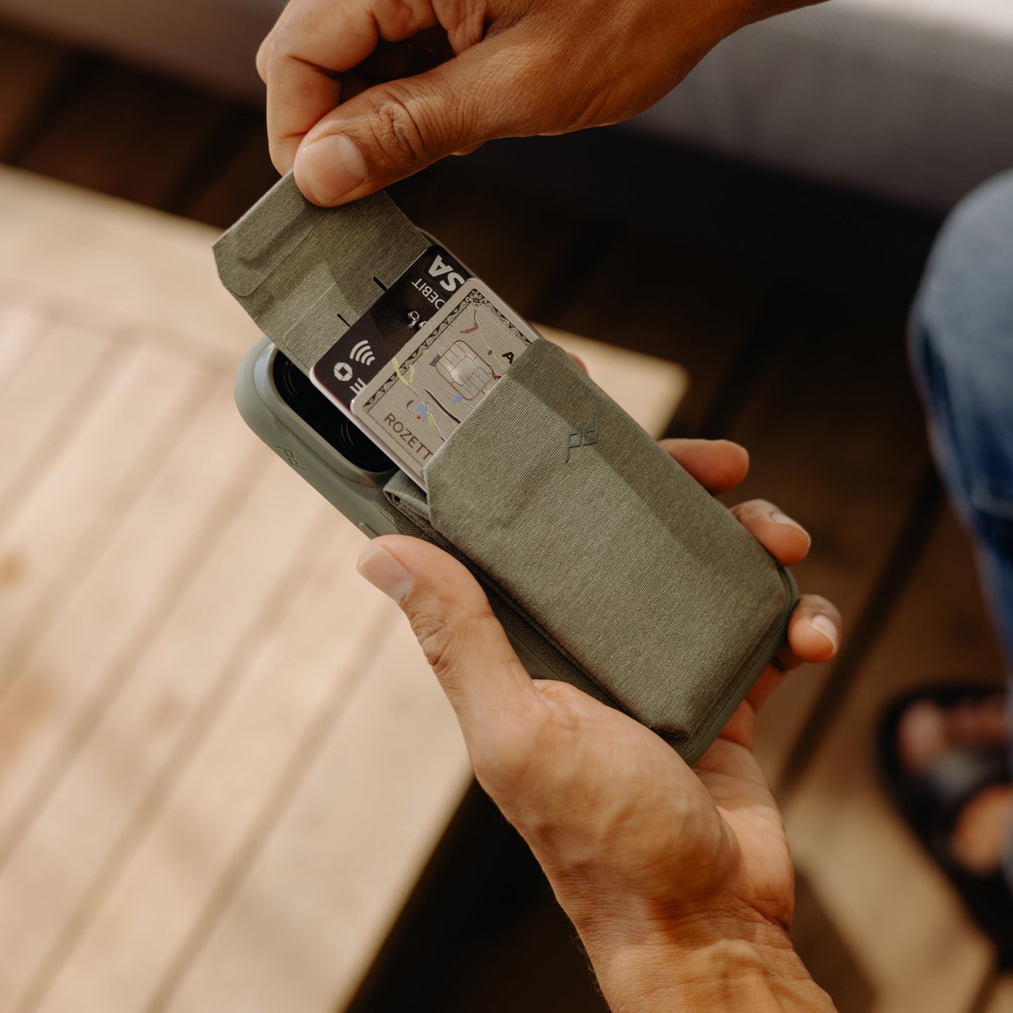 Peak Design Mobile Stand Wallet, Eclipse, Slim Profile, On-Demand Stand, Weatherproof Nylon Fabric, Connects to Mobile Cases, MagSafe Compatible, for iPhone, Samsung and Google Phones